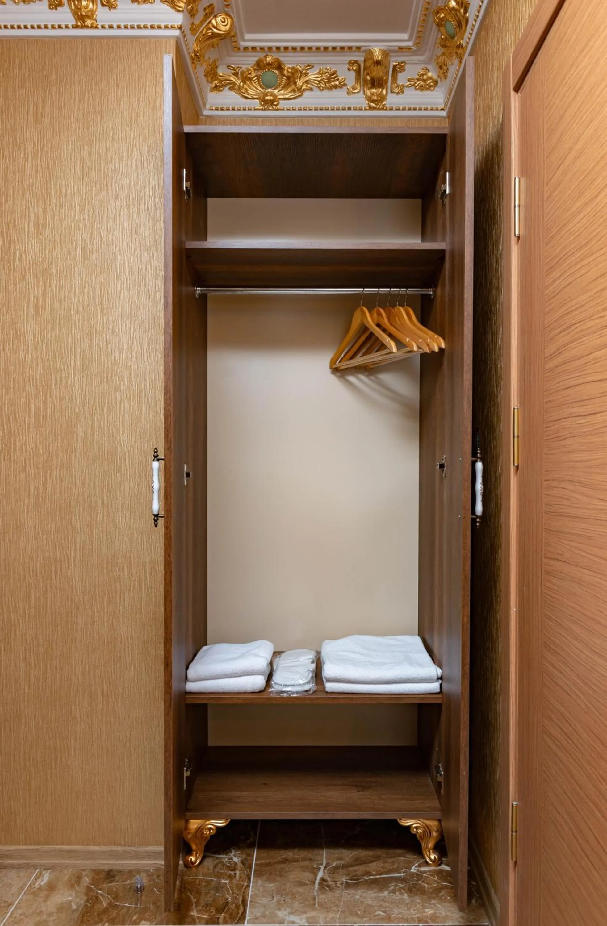 wardrobe in The Ottoman