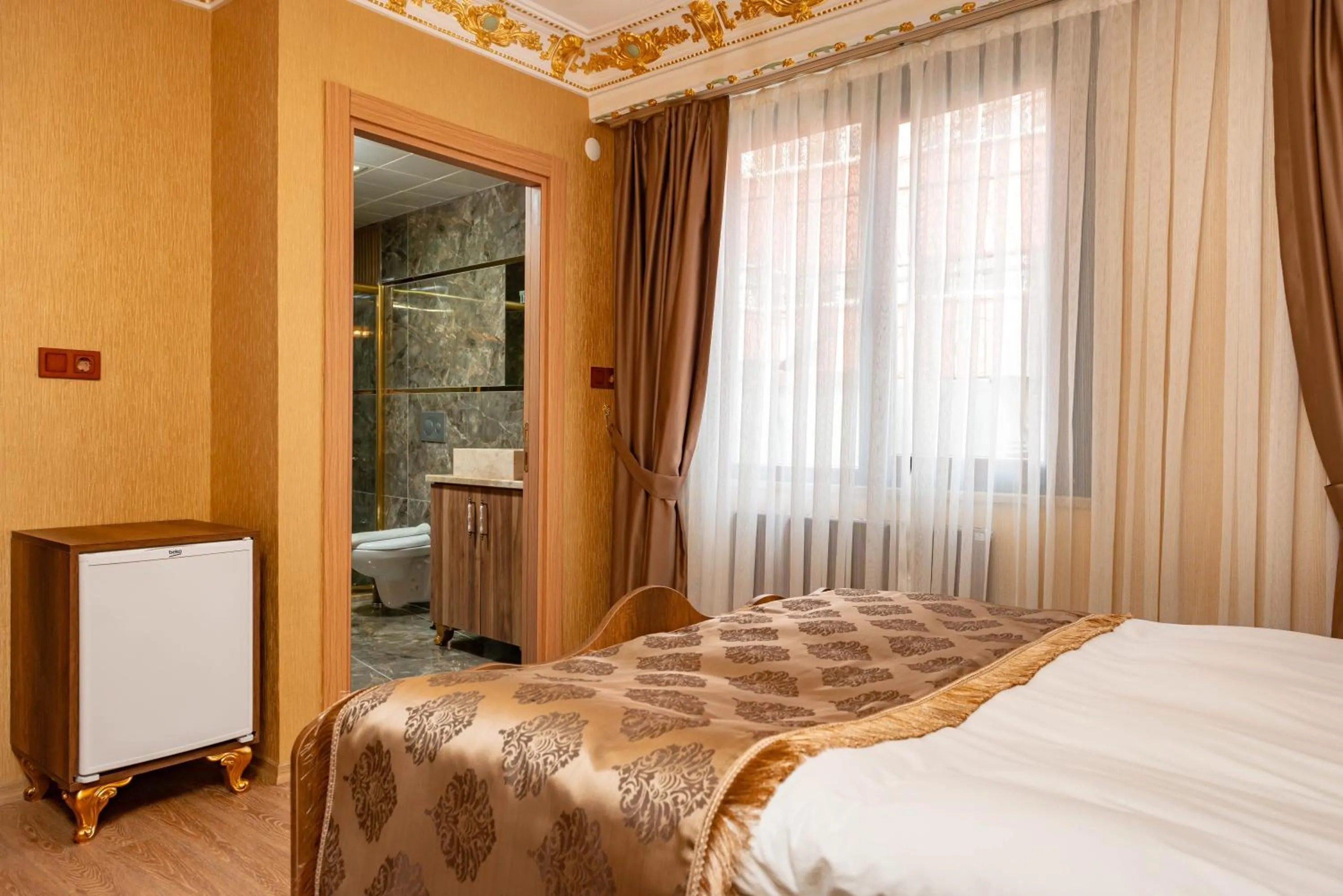 Bedroom, Bed in The Ottoman