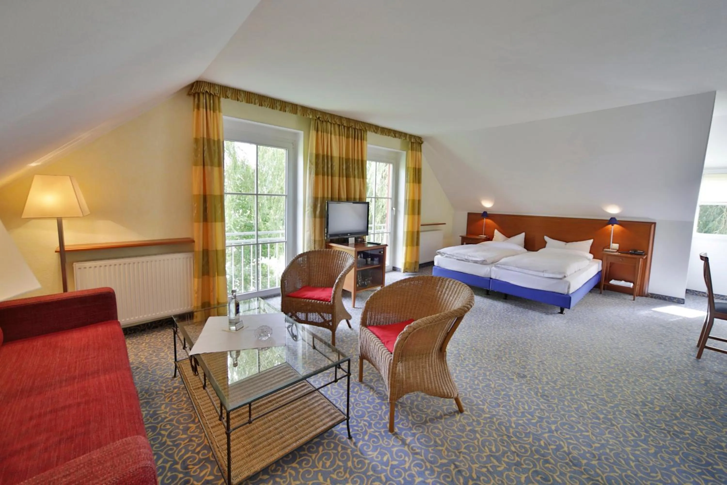 Photo of the whole room, Bed in Landidyll Hotel Erbgericht Tautewalde