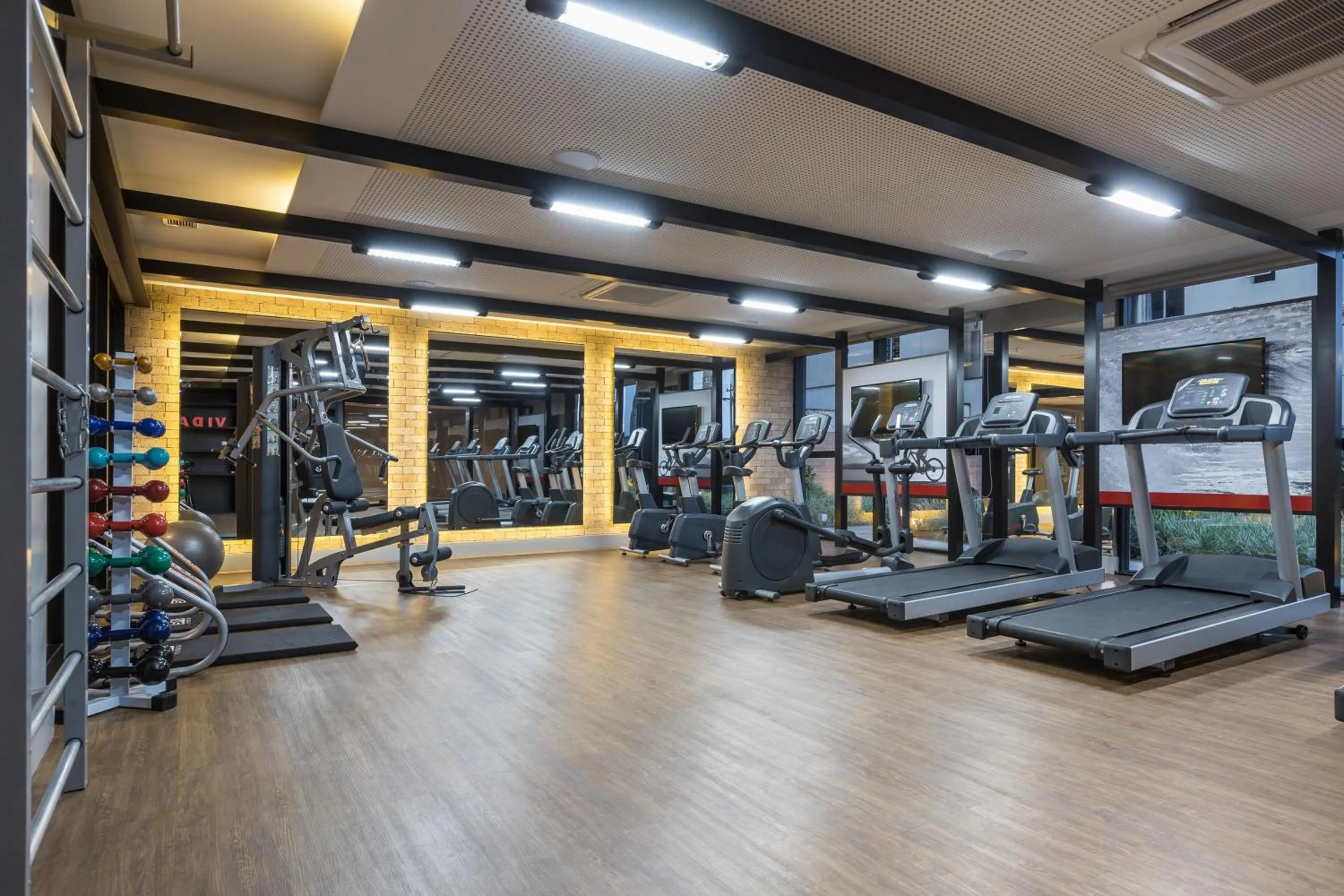 Fitness centre/facilities in Helbor Stay Batel