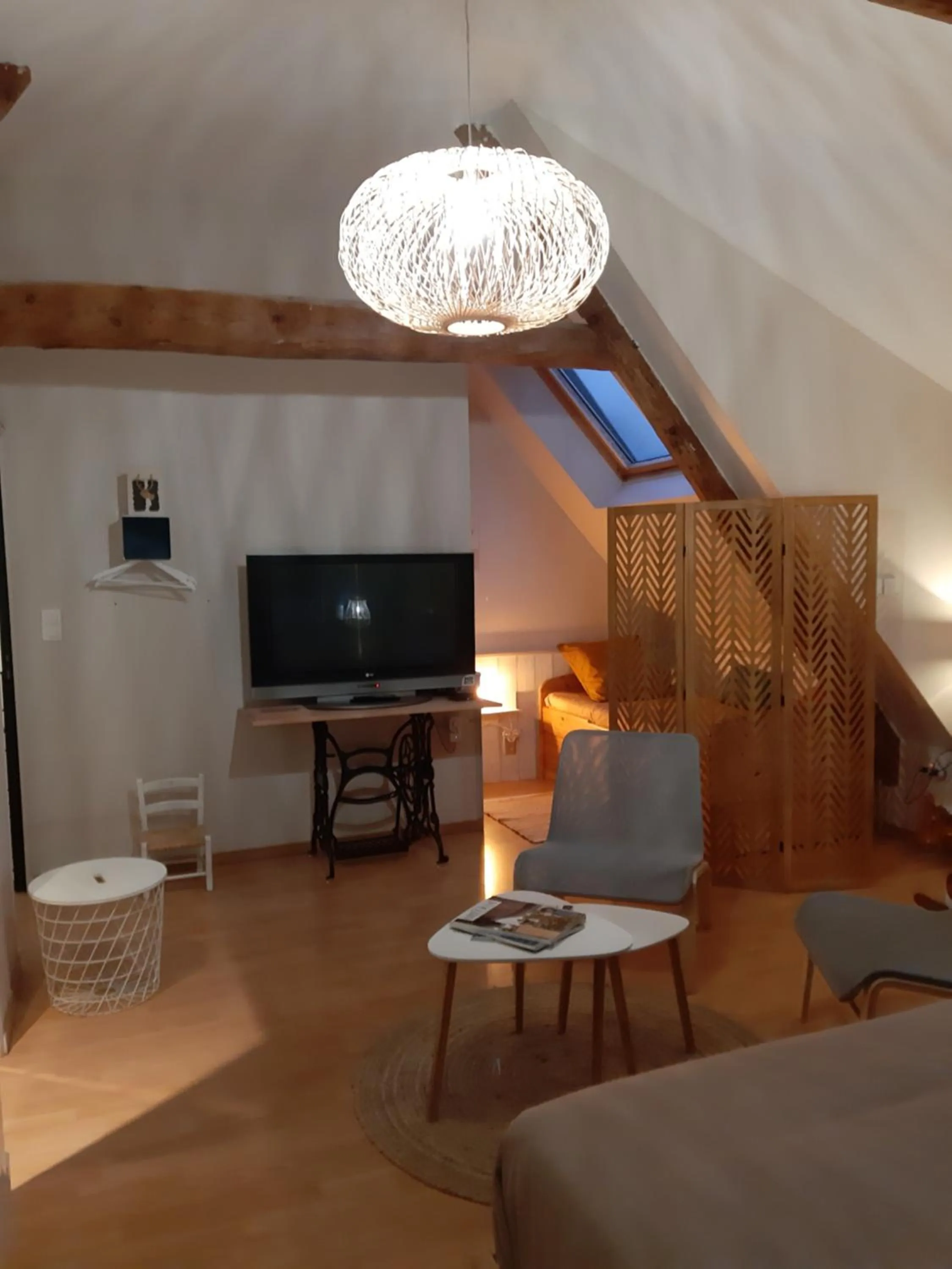 TV and multimedia in La Longère d'Arzoù, chambres d'hôtes