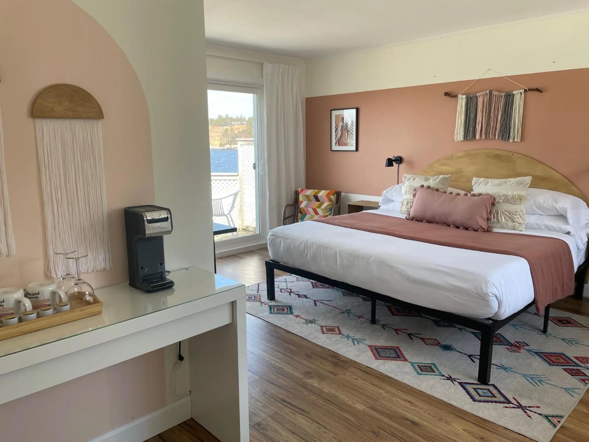 Balcony/Terrace, Bed in The Marmalade Motel