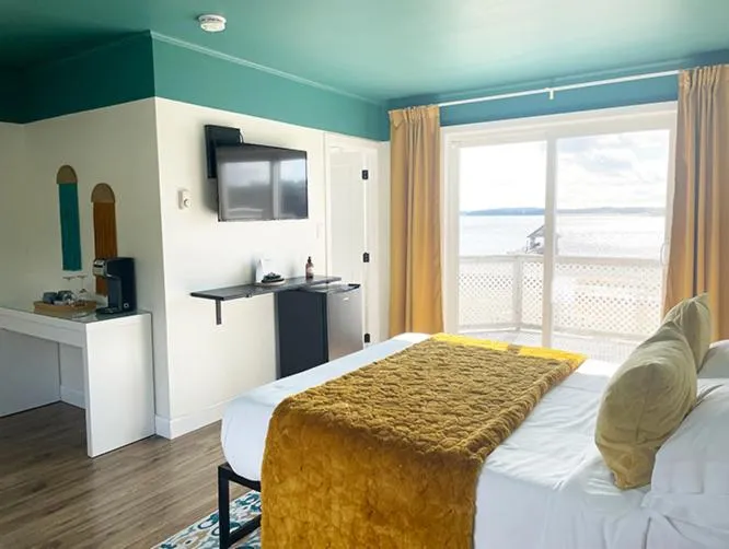 Bed in The Marmalade Motel