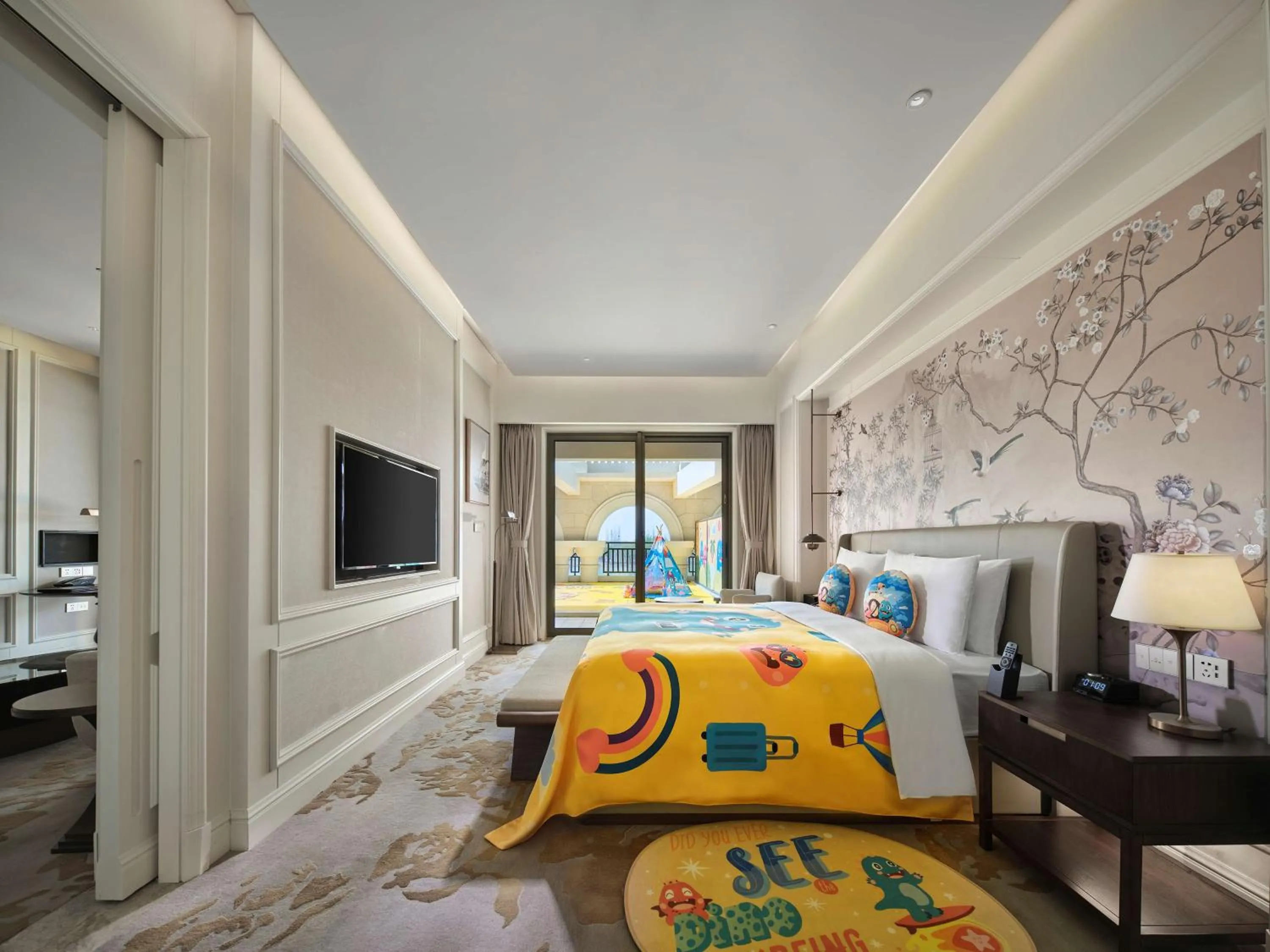 Bedroom, Bed in Hollick Hotel Wen'An, Tapestry Collection By Hilton