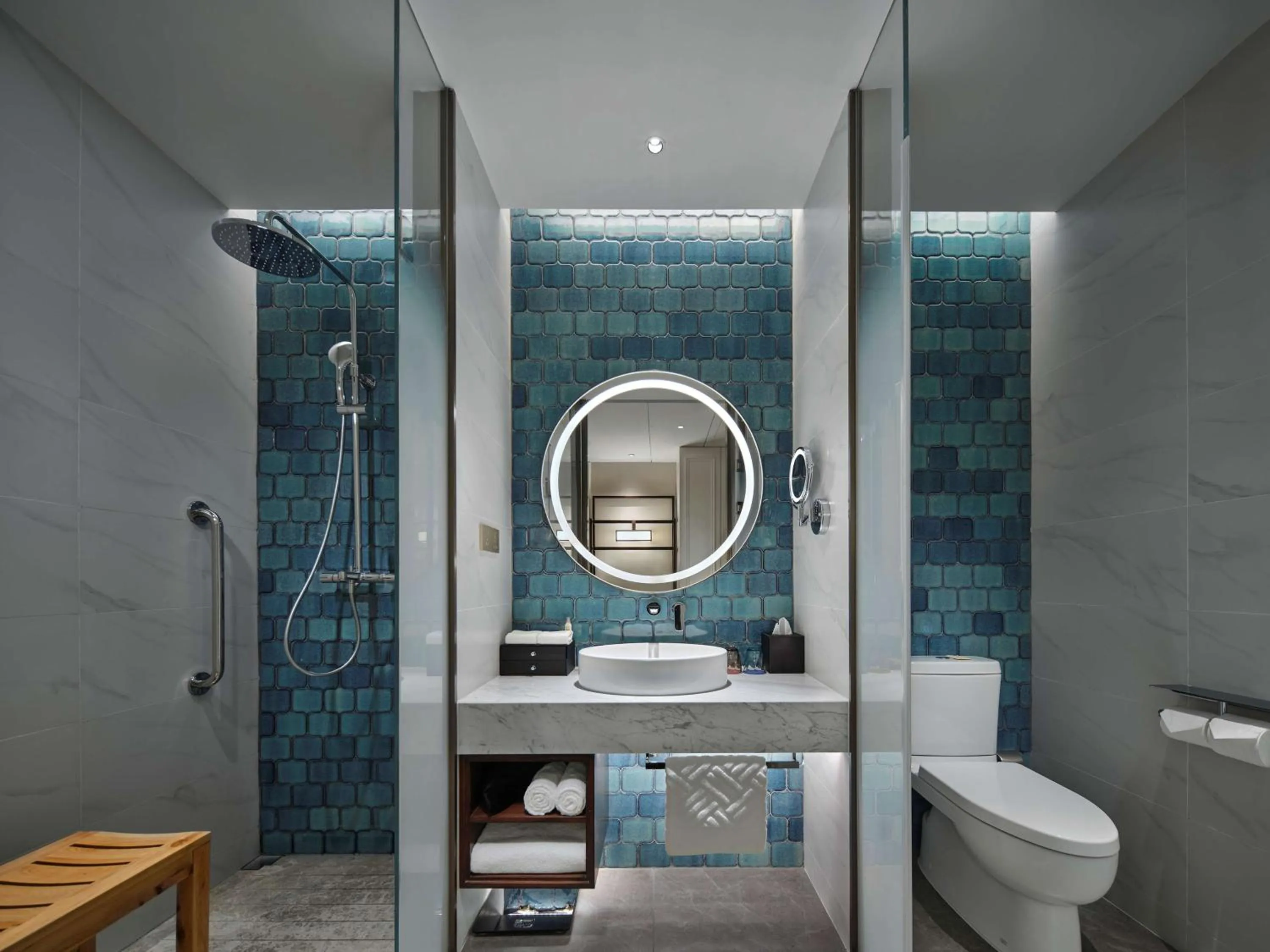 Bathroom in Hollick Hotel Wen'An, Tapestry Collection By Hilton