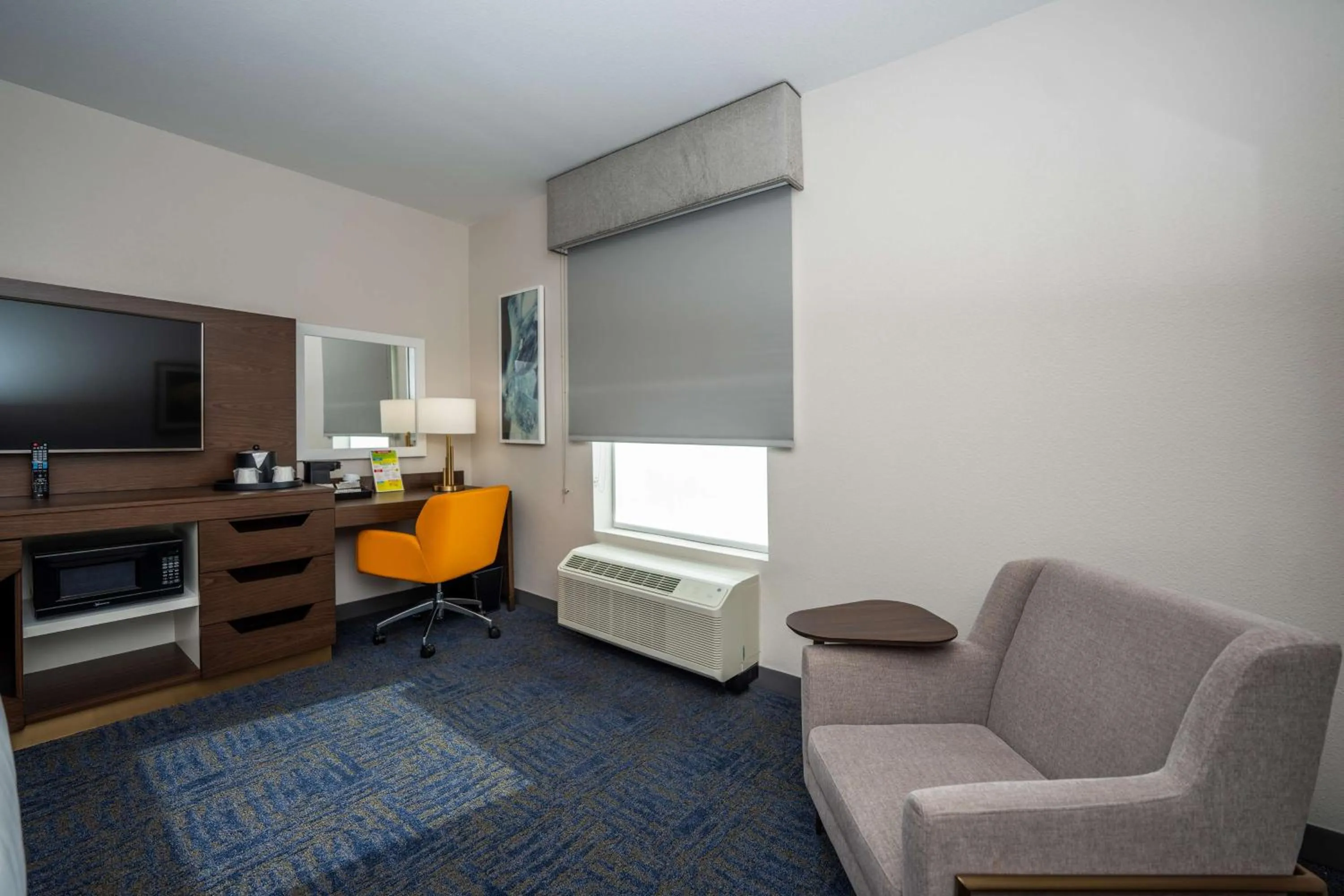 Bedroom in Hampton Inn & Suites Houston Sugar Land, Tx