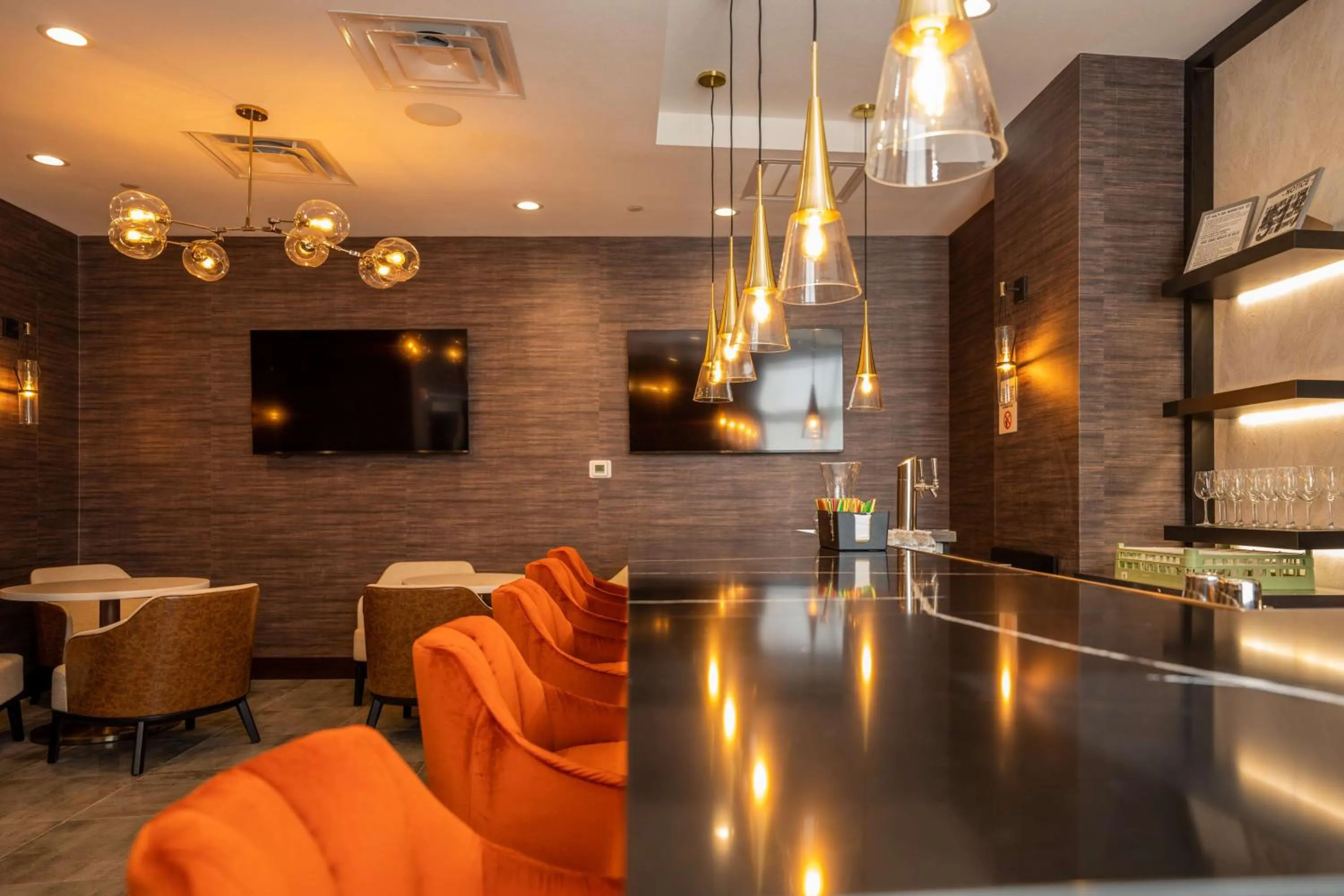 Lounge or bar in Hampton Inn & Suites Houston Sugar Land, Tx