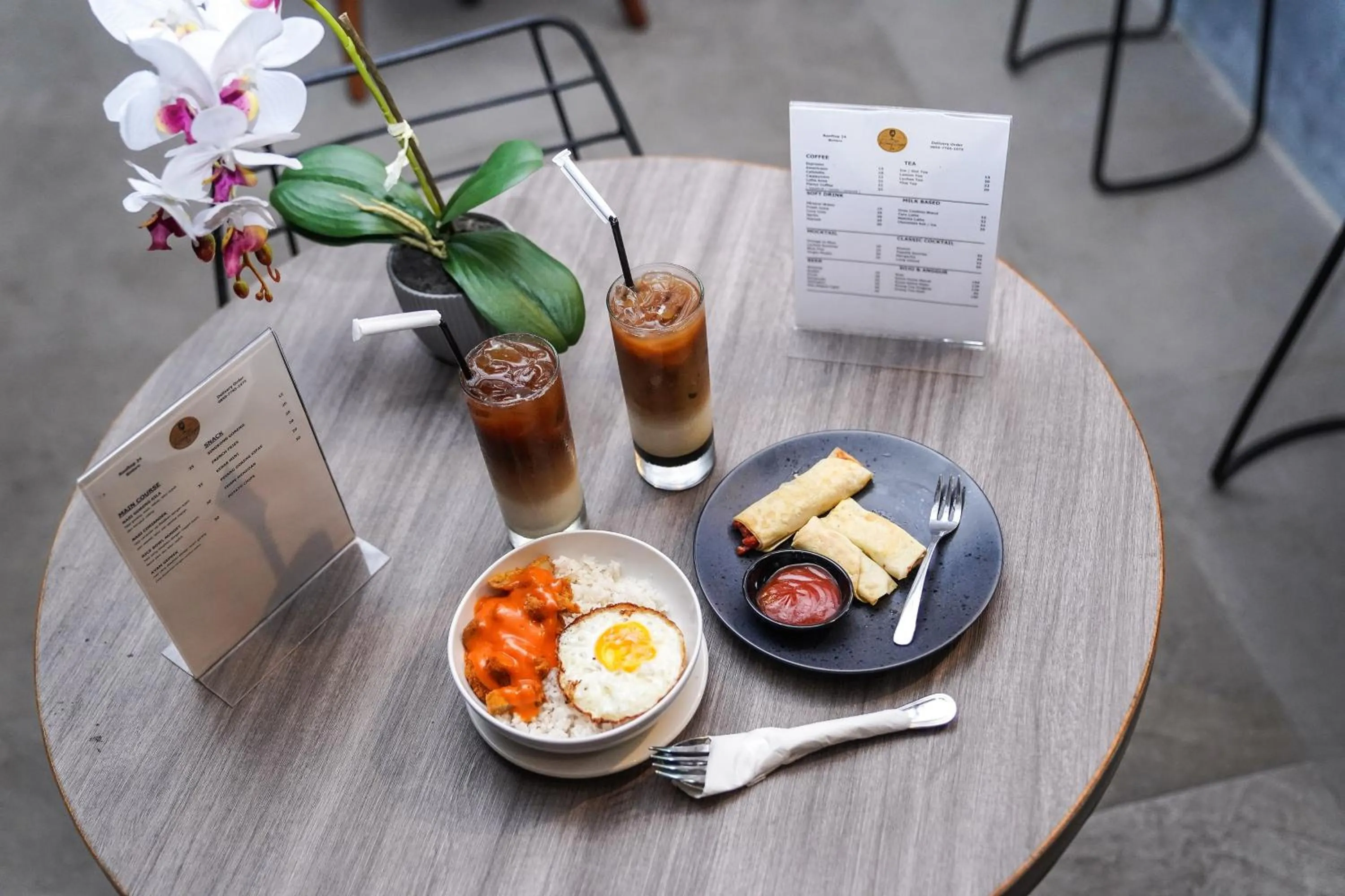 Restaurant/places to eat in DENZ Express Bintaro