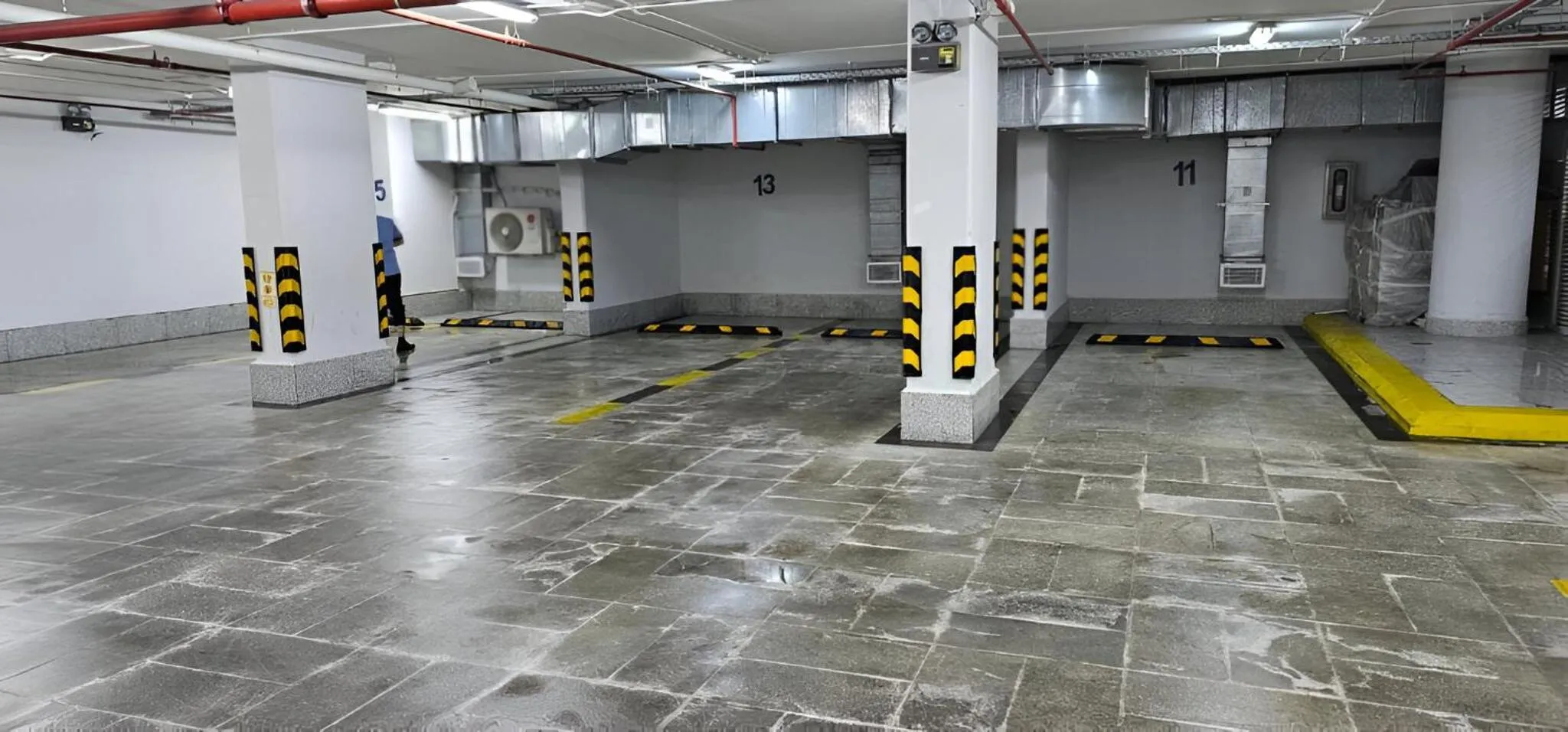 Parking in Landmark Hotels & Suites - Formerly Qamar Hotel