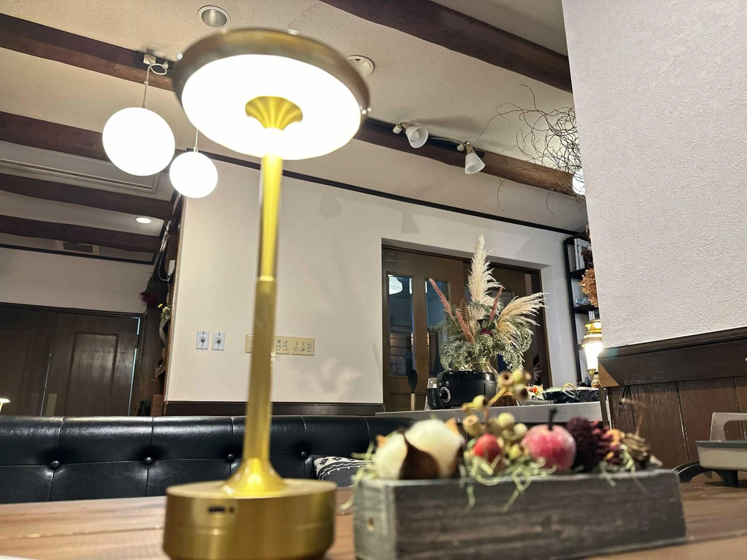 Communal lounge/ TV room in Lakeside Hotels Kuore