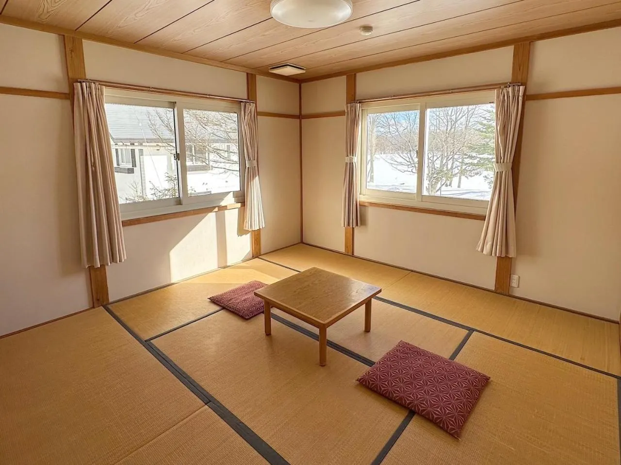 Photo of the whole room in Lakeside Hotels Kuore