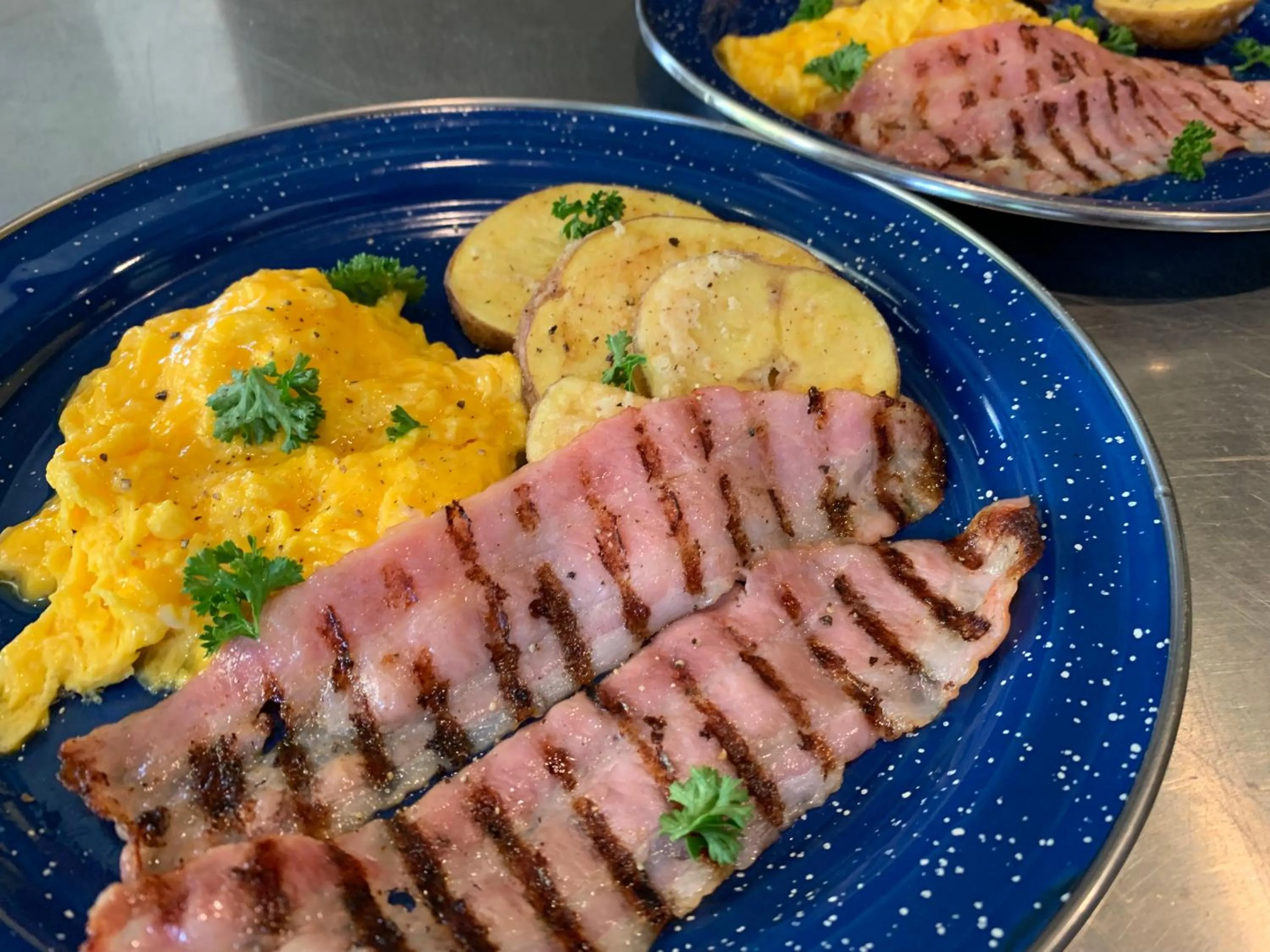 Breakfast in Lakeside Hotels Kuore