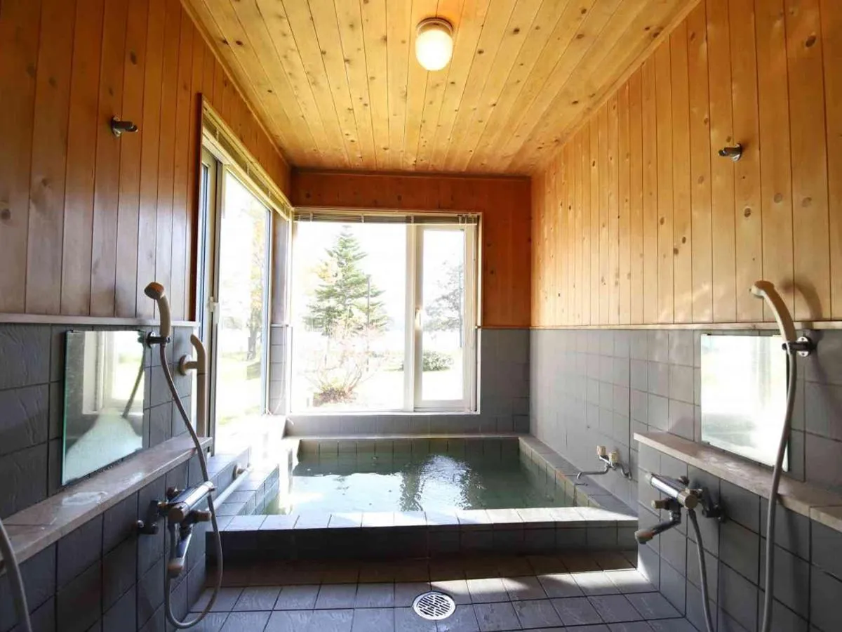 Hot Tub in Lakeside Hotels Kuore