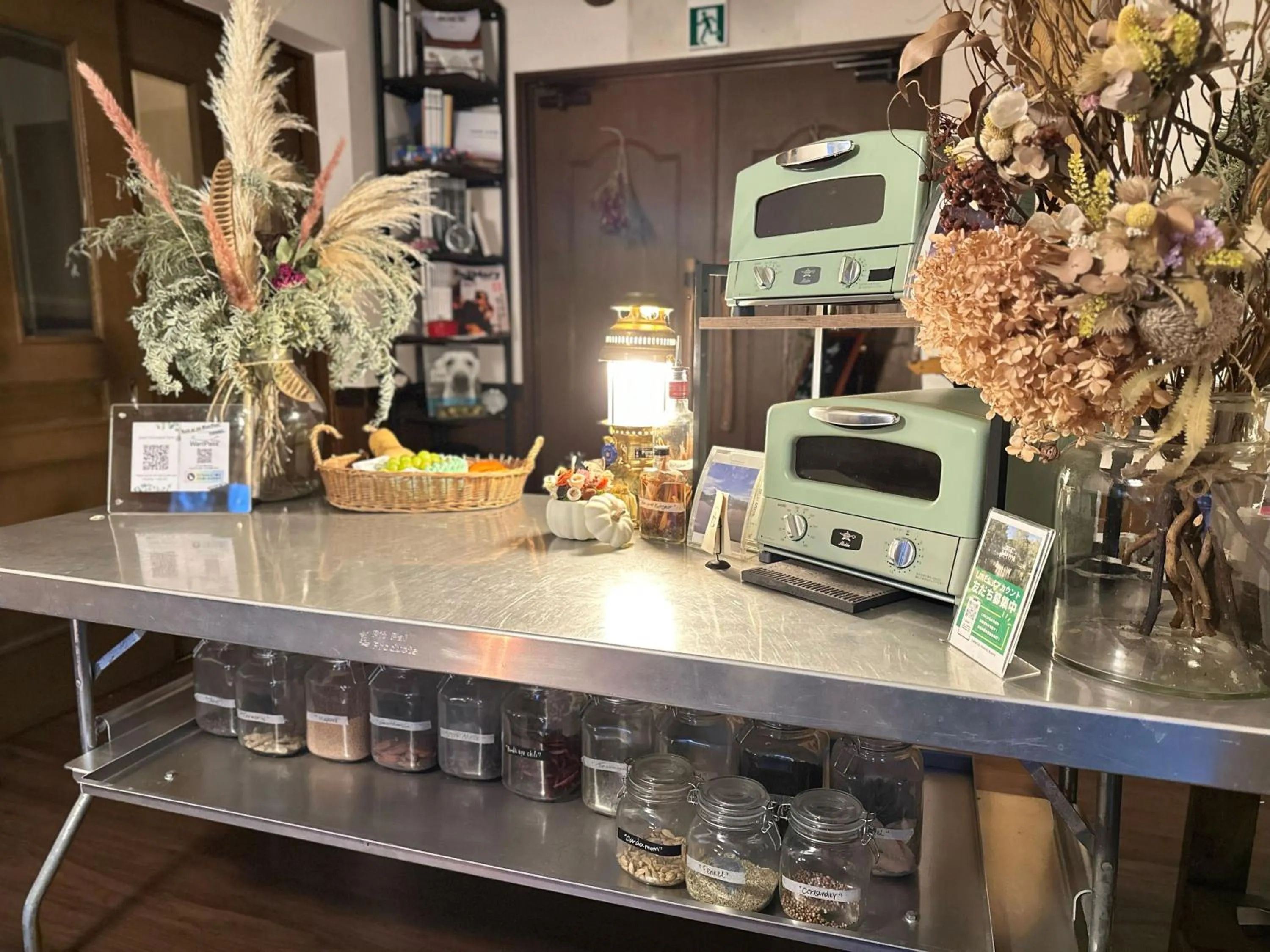 Communal lounge/ TV room in Lakeside Hotels Kuore