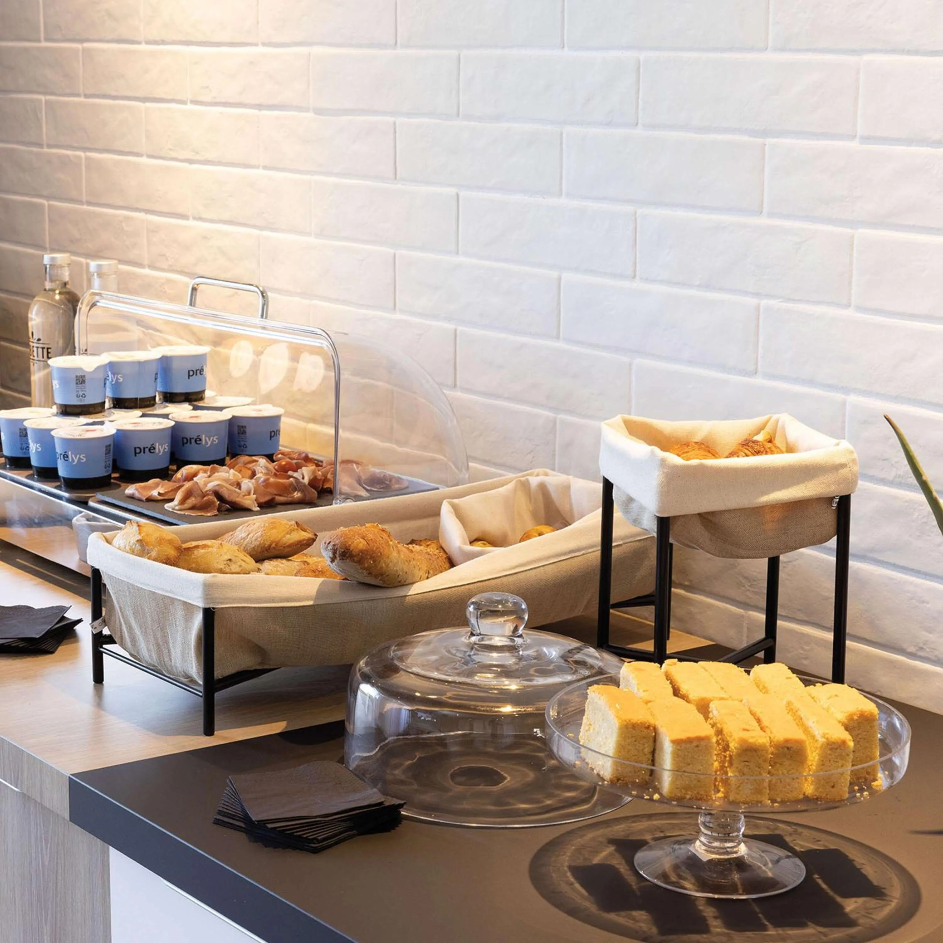 Food and drinks in Hilton Garden Inn Tours Centre, France