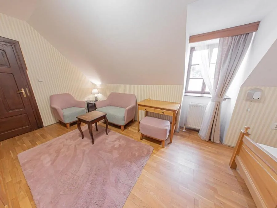 Hotel Salamander - Garni