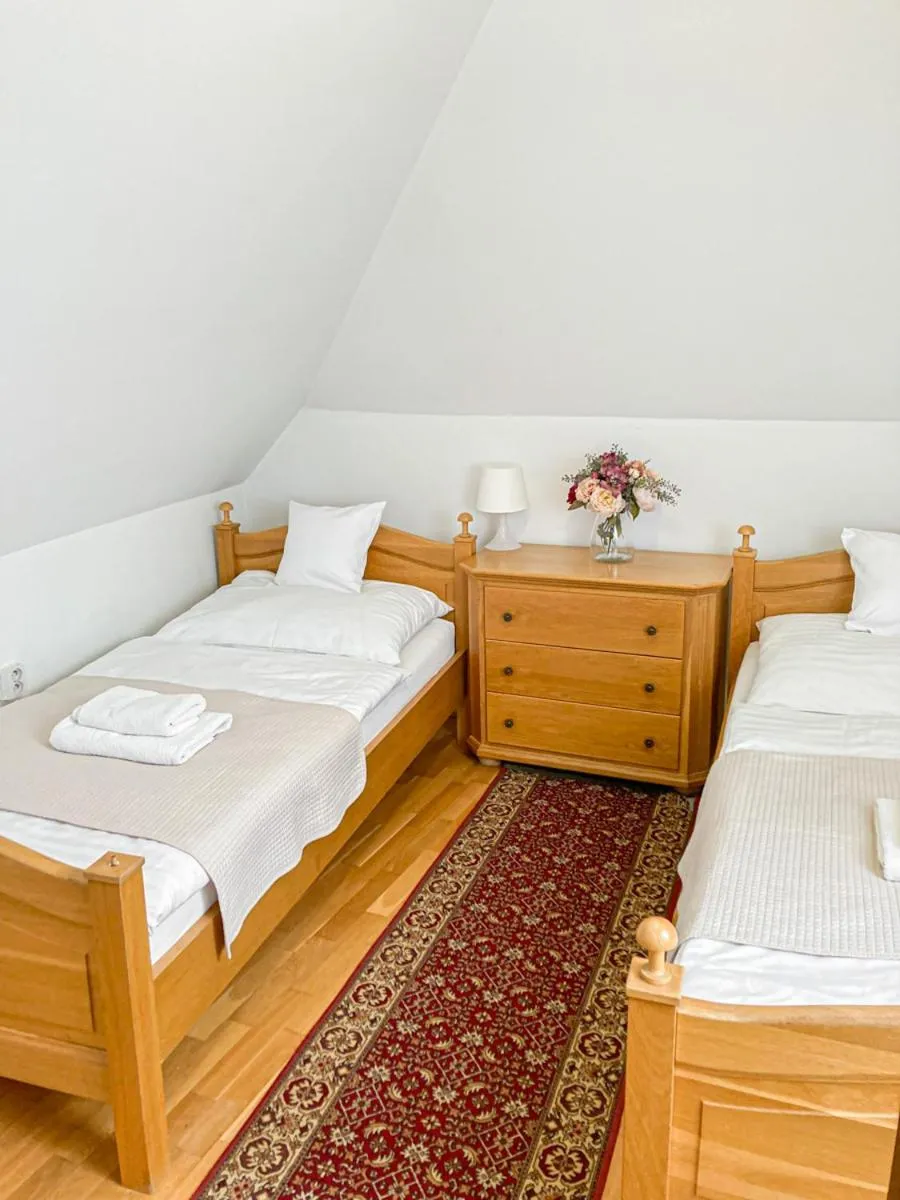 Bed in Hotel Salamander - Garni