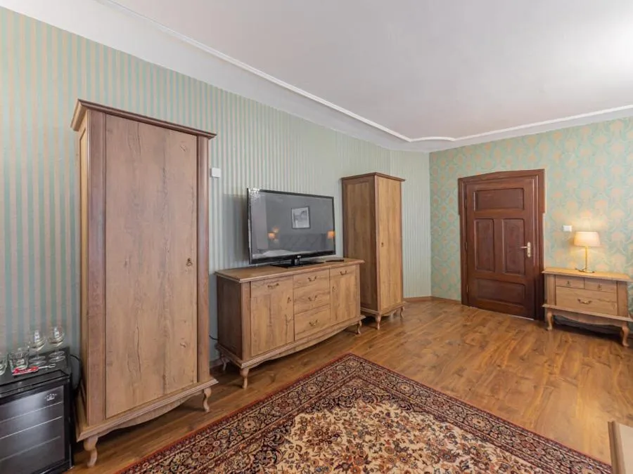 Hotel Salamander - Garni