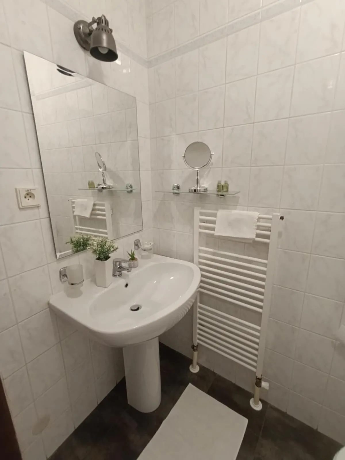 Hotel Salamander - Garni