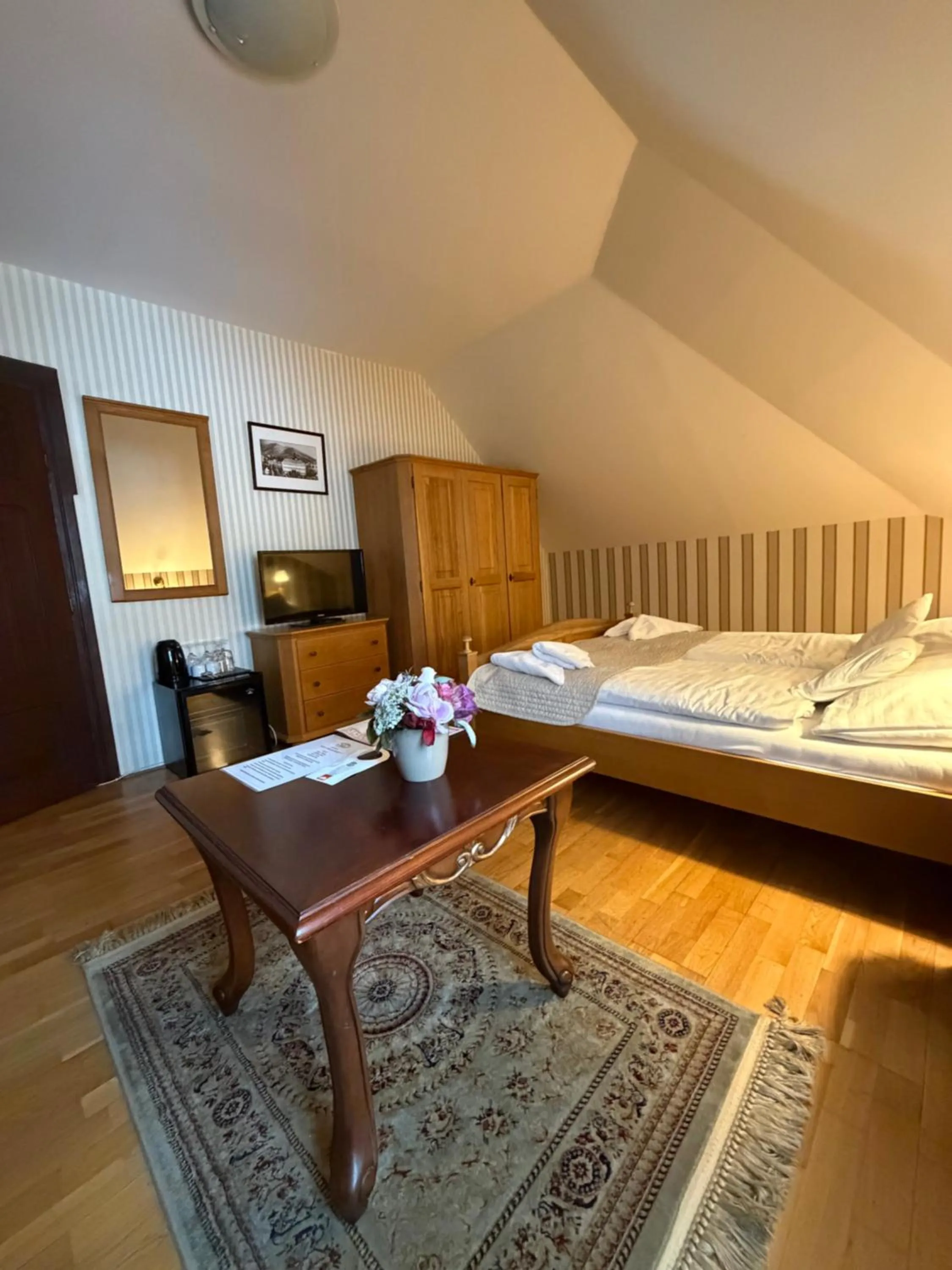 Bed in Hotel Salamander - Garni