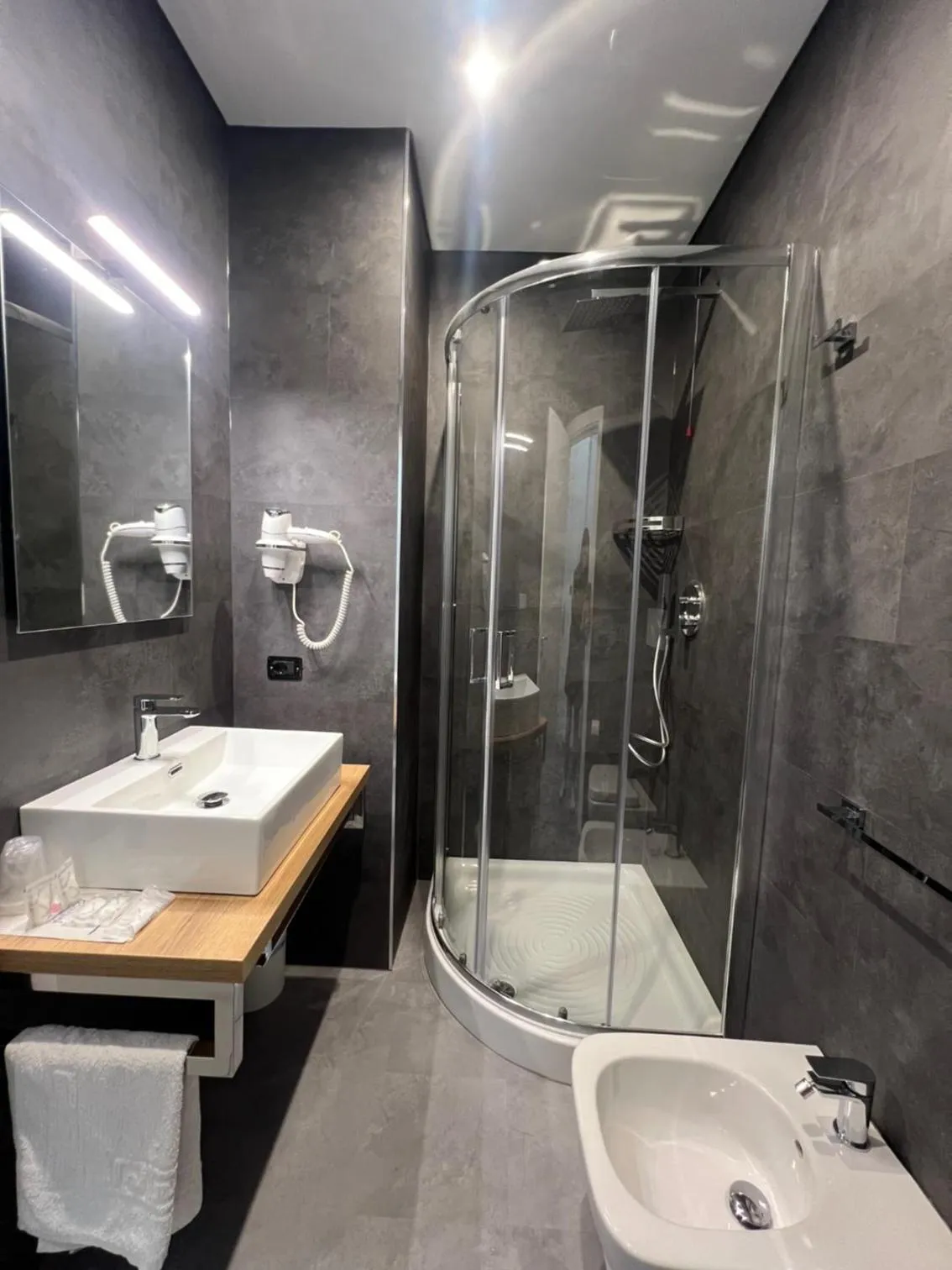 Bathroom in Hotel TEA - Praia a Mare