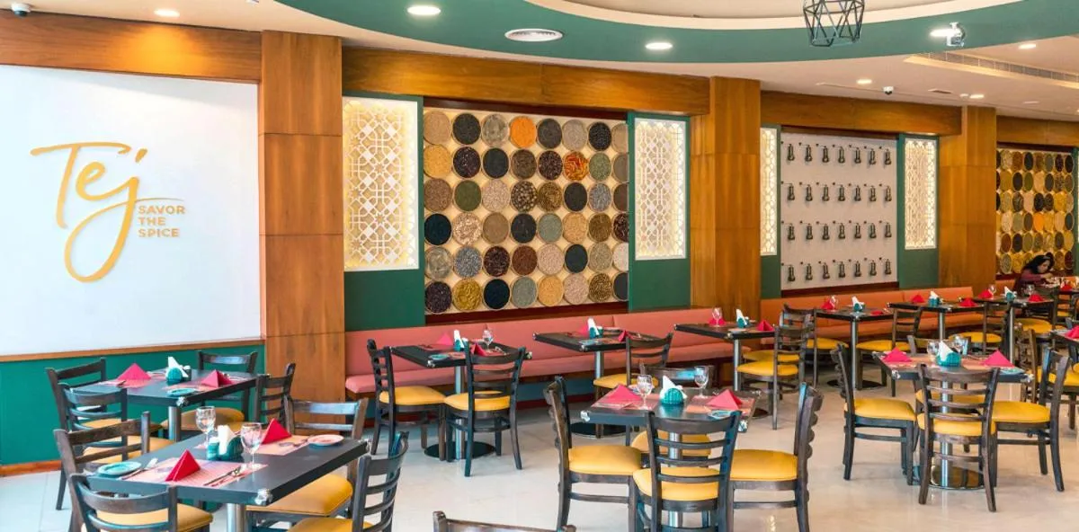 Restaurant/places to eat in Star Metro Deira Hotel Apartments