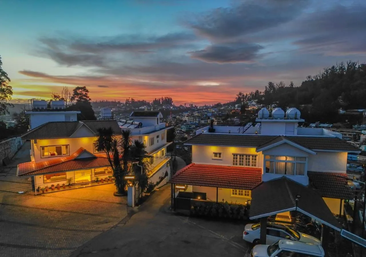 Facade/entrance in The Baron