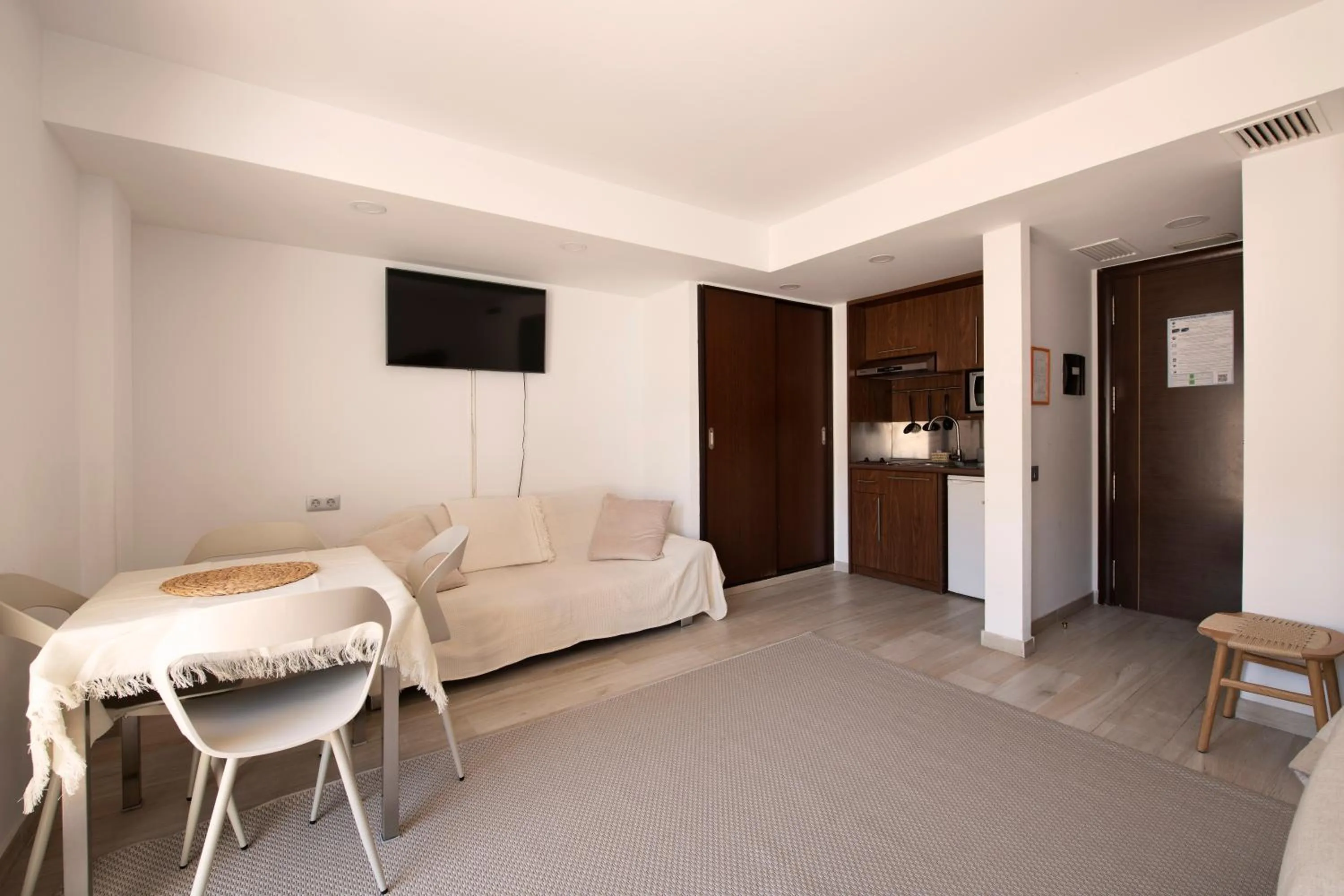 Bed in Aparthotel Centric