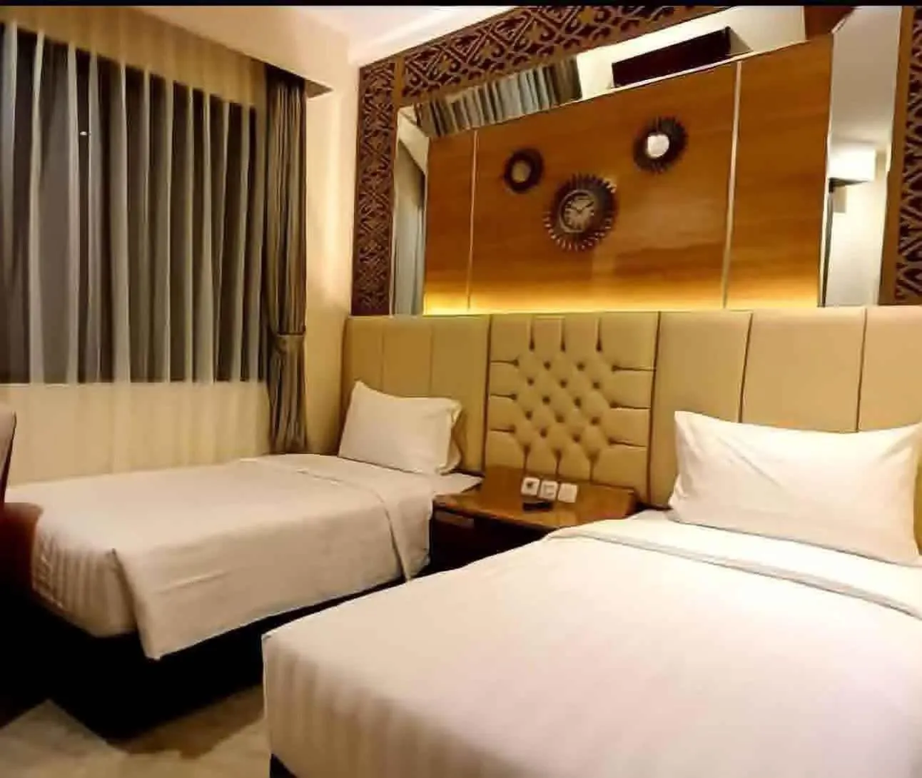 Property building, Bed in Hotel Daily Inn Bandung