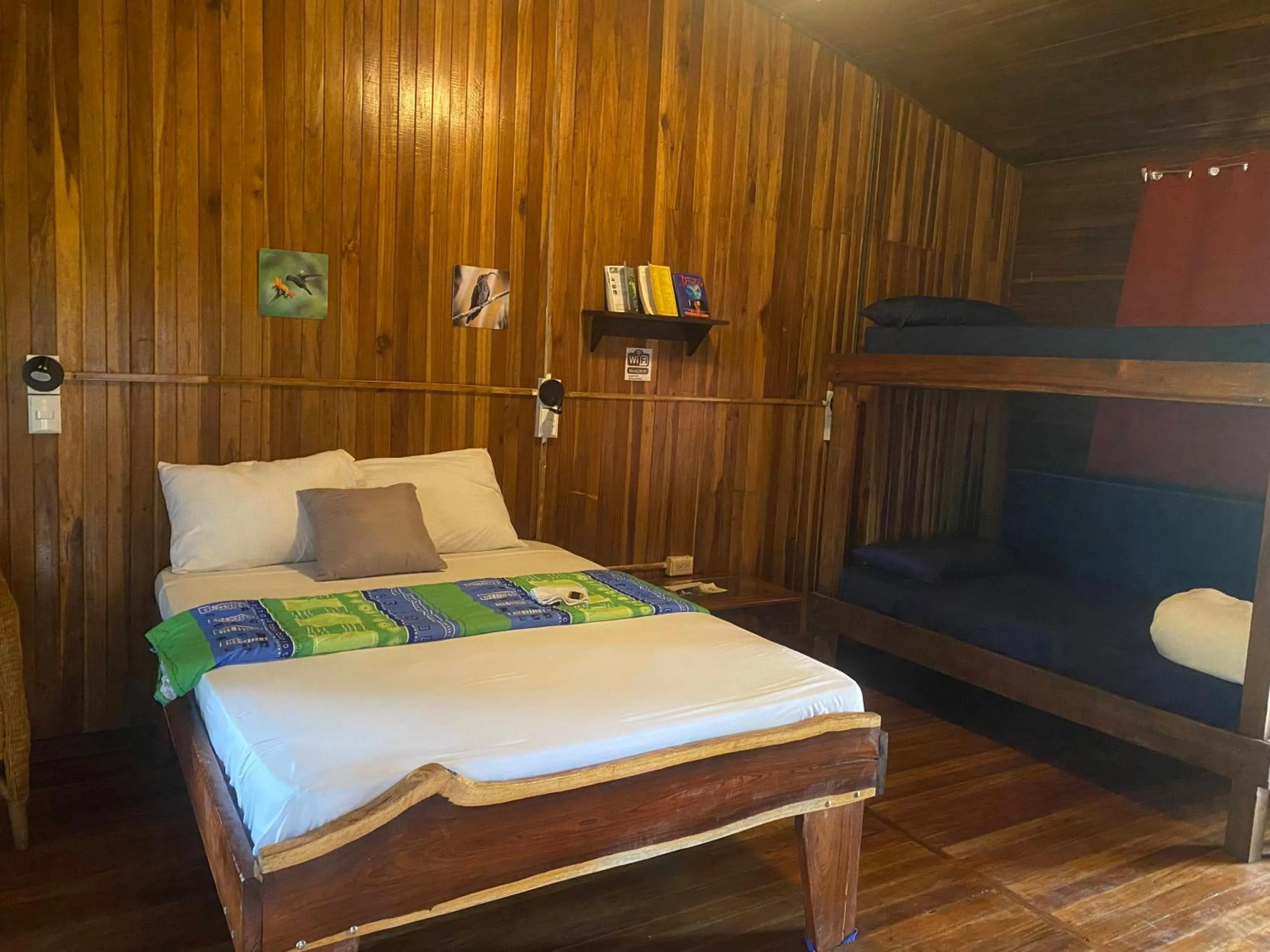 Bed in Birds & Breakfast Costa Rica