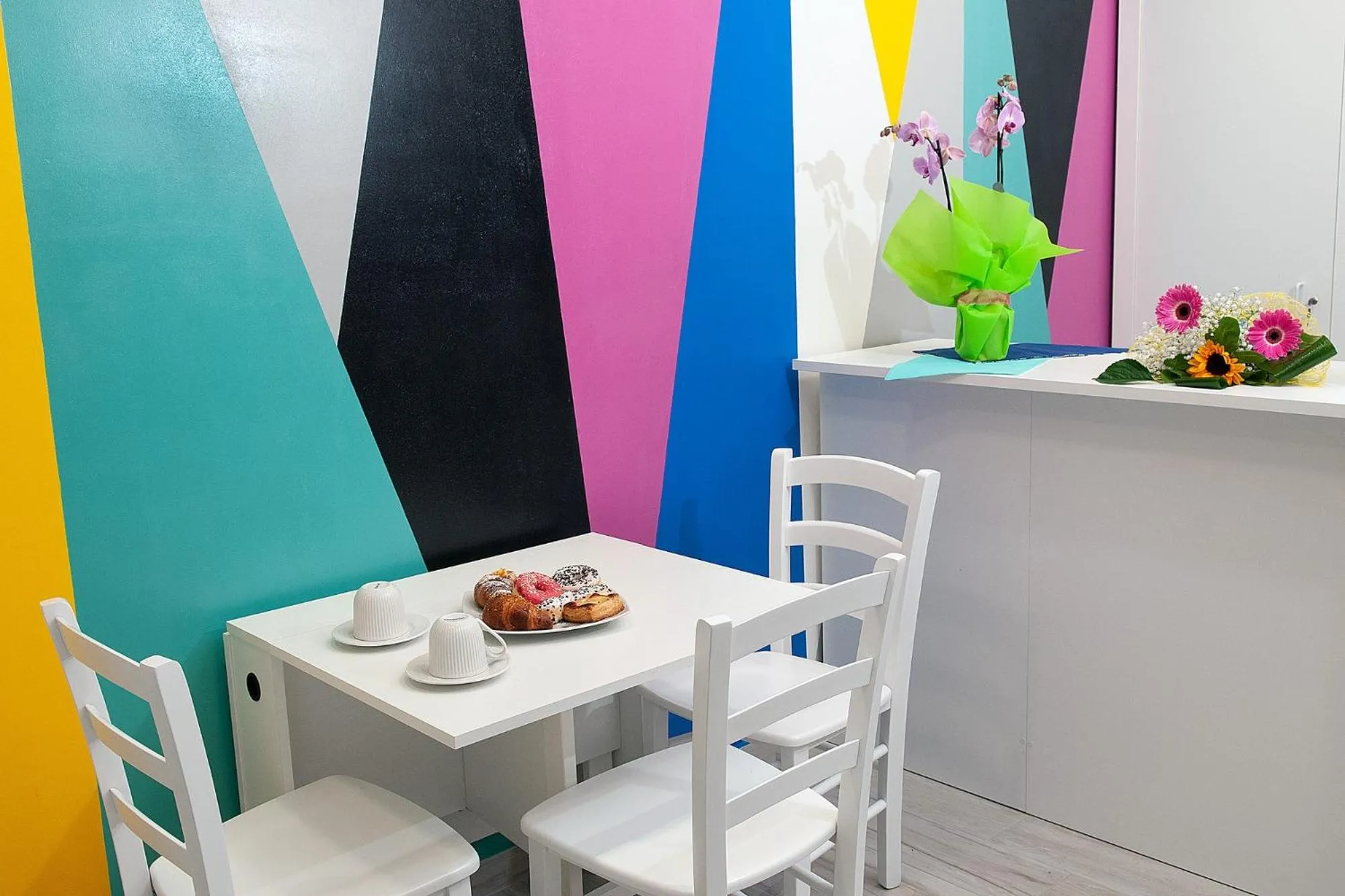 Communal kitchen in B&B Rainbow