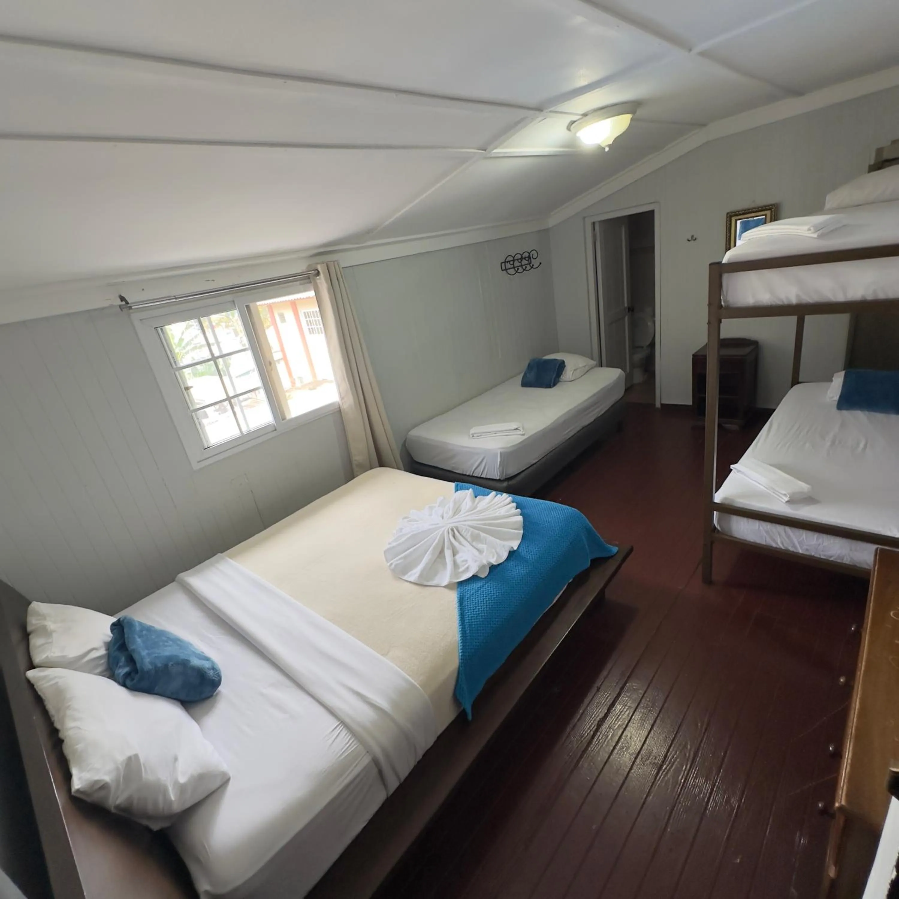 Photo of the whole room, Bed in La Casa de Doña Cata