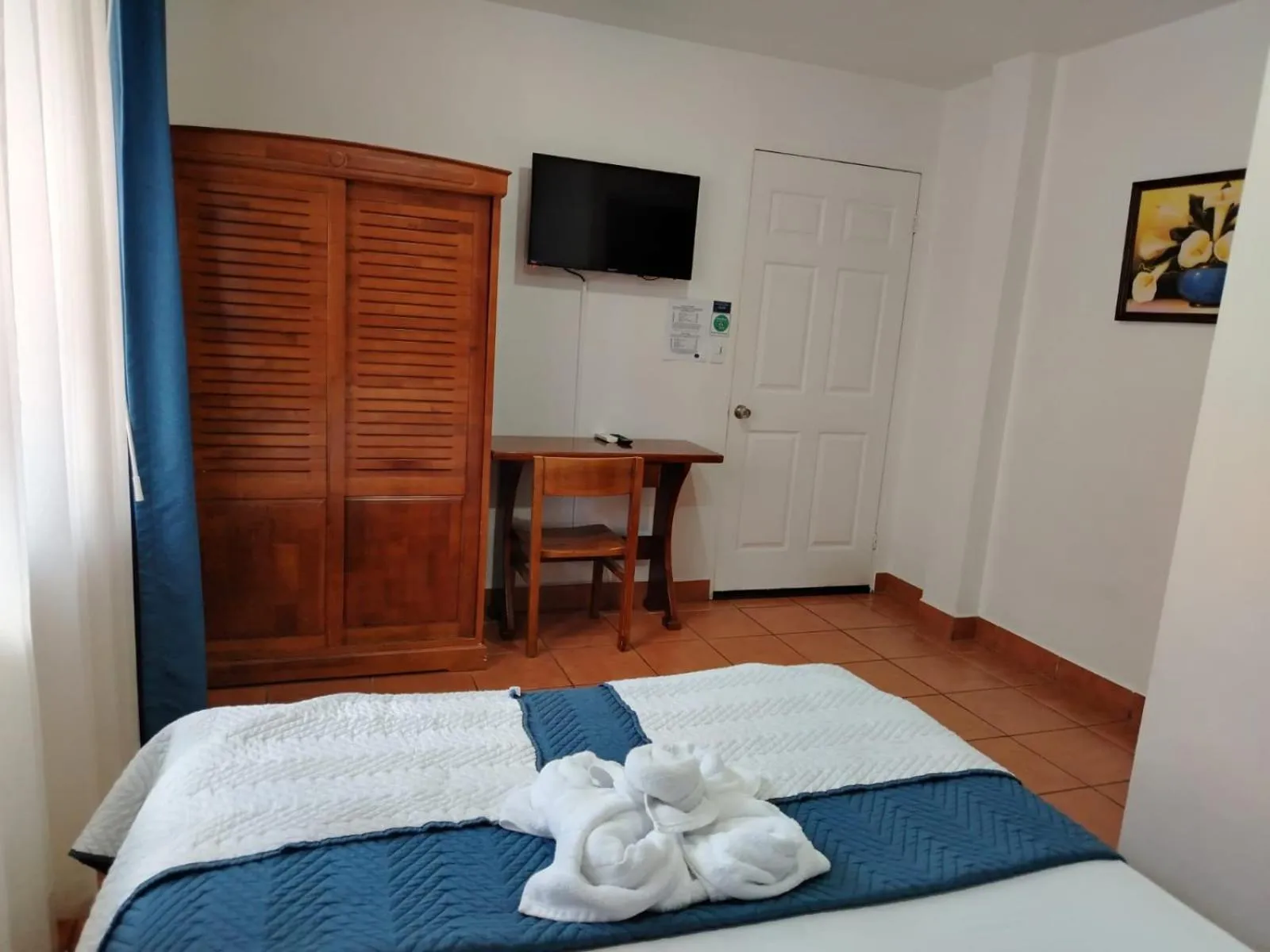 Property building, Bed in Park View Hotel & Restaurant