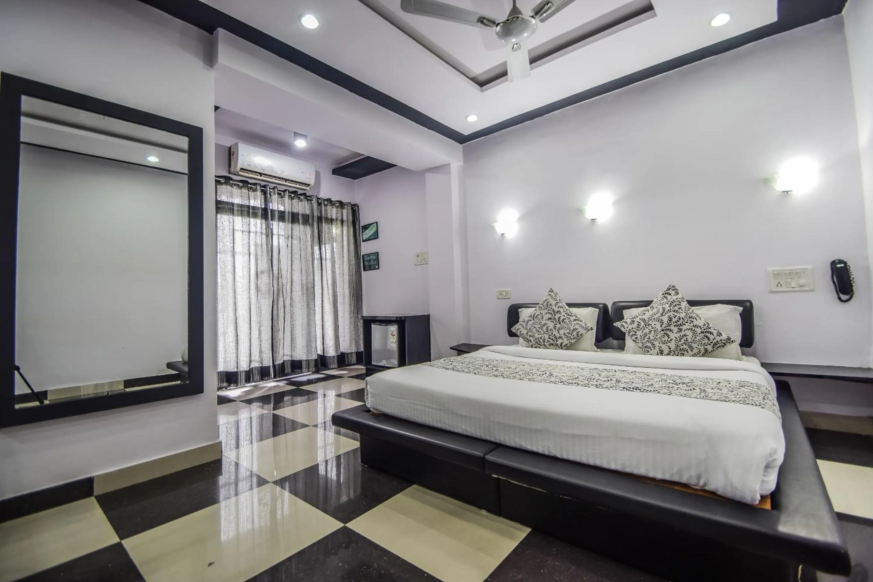 Bed in Hotel The Space