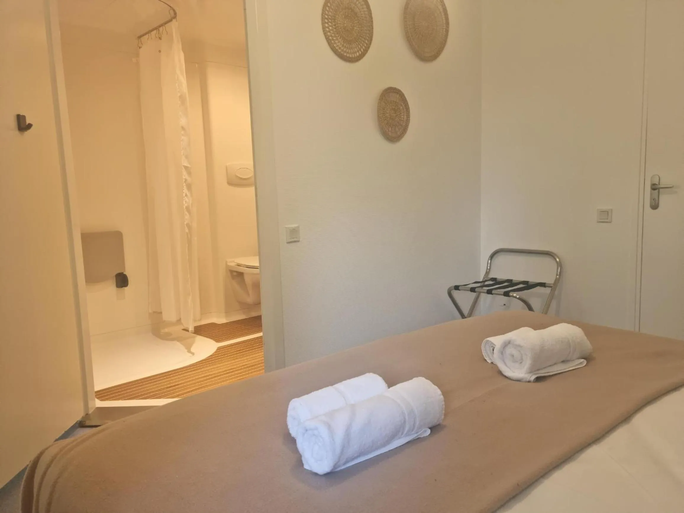 Bed in Hôtel Eden Lake