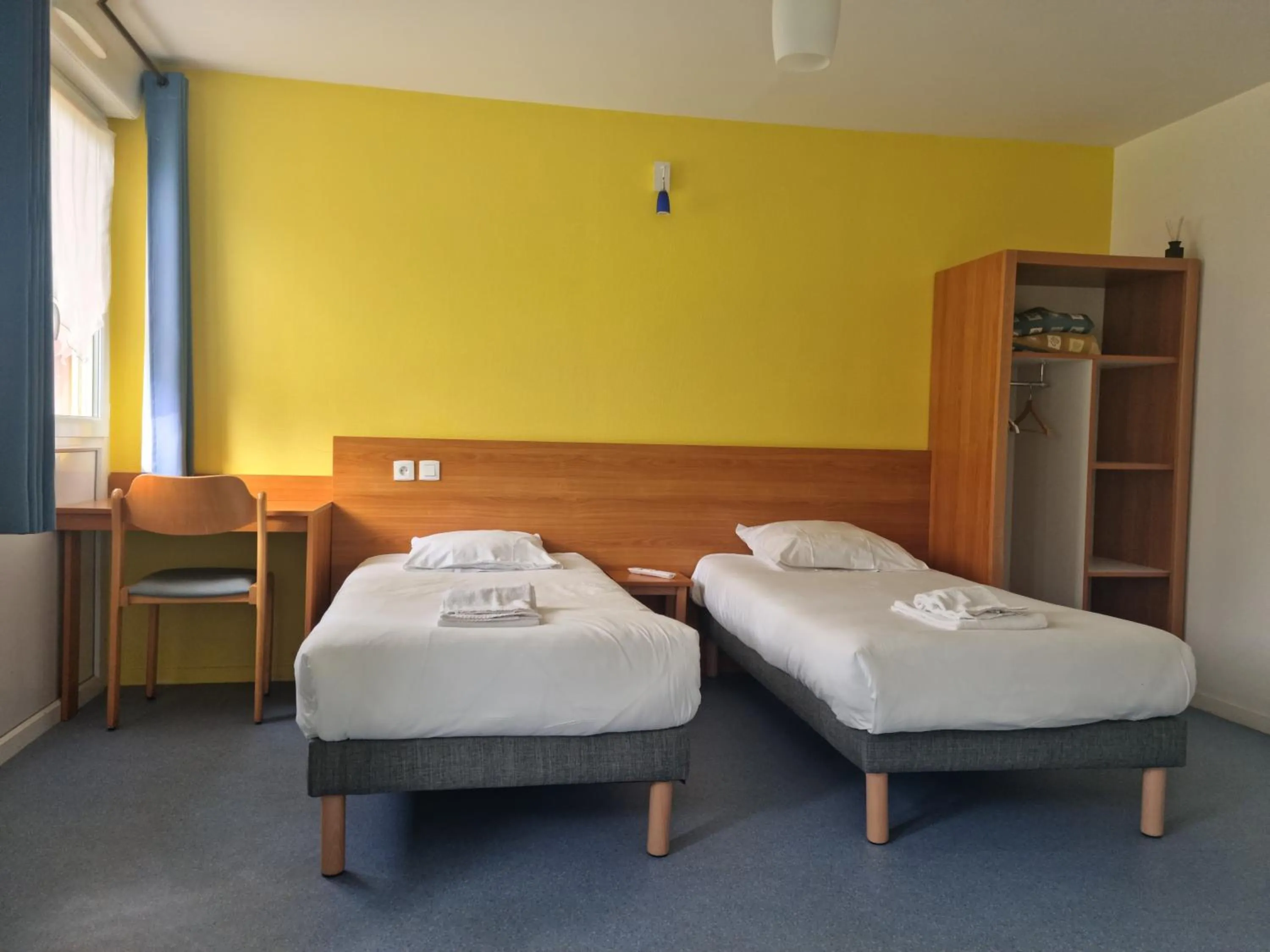 Bed in Hôtel Eden Lake