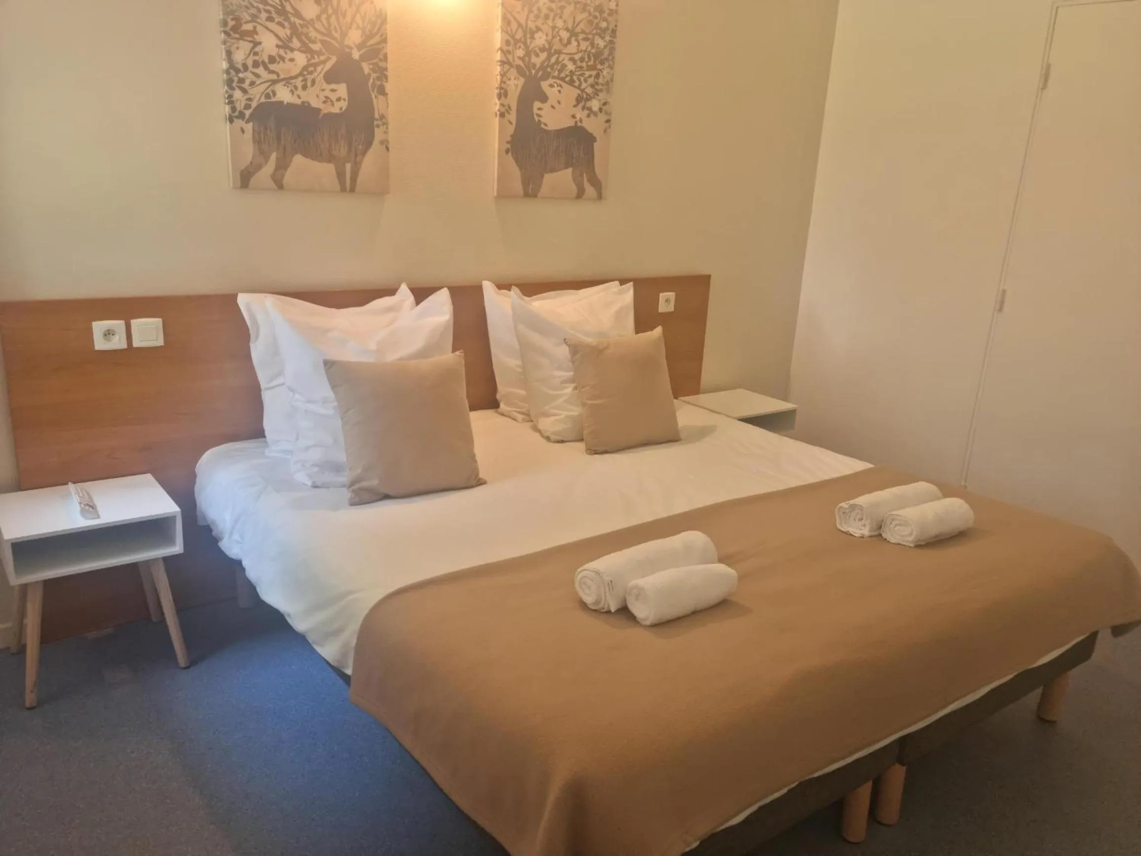 Bed in Hôtel Eden Lake