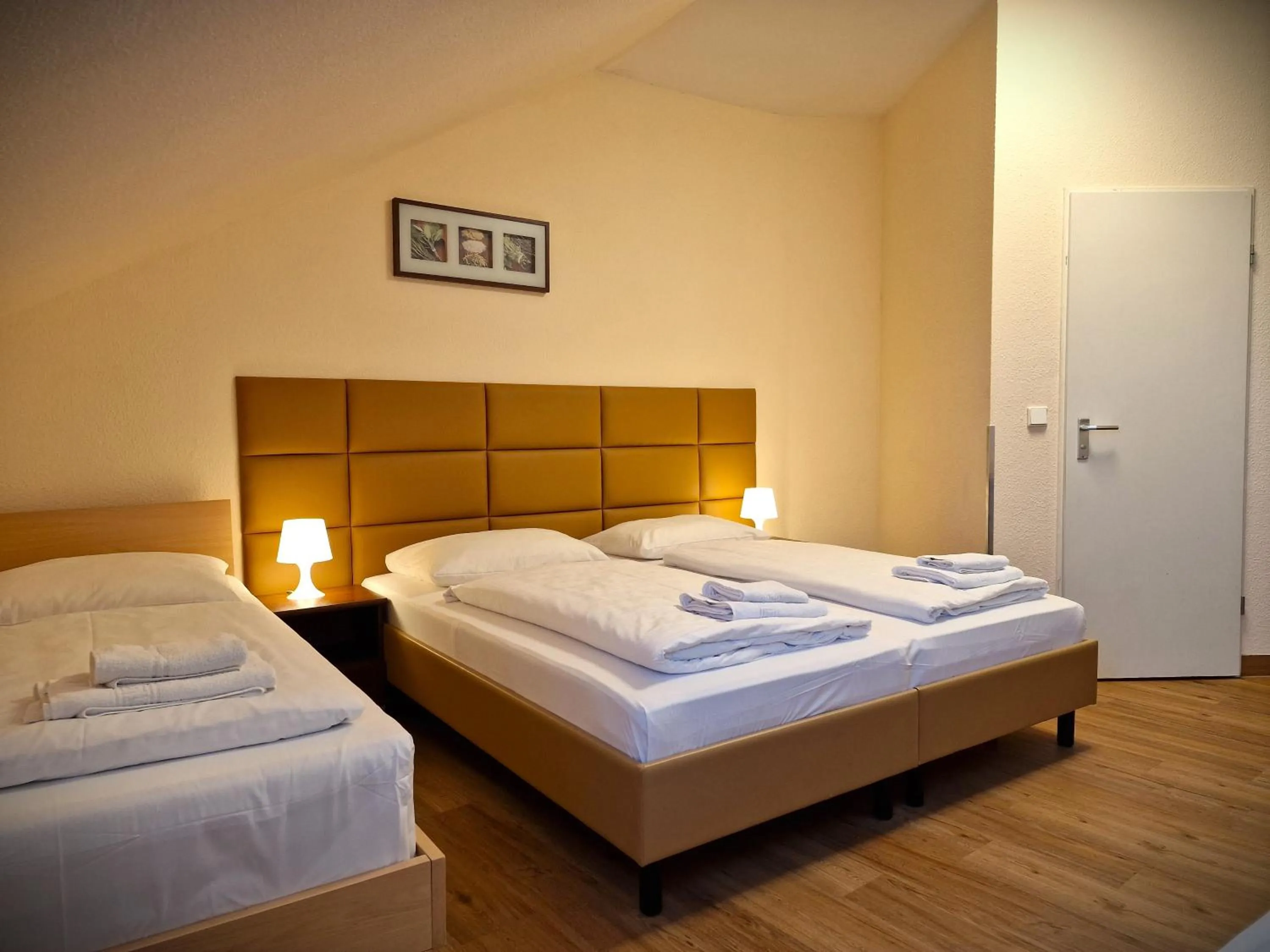 Photo of the whole room in Mikon Eastgate Hotel - City Centre