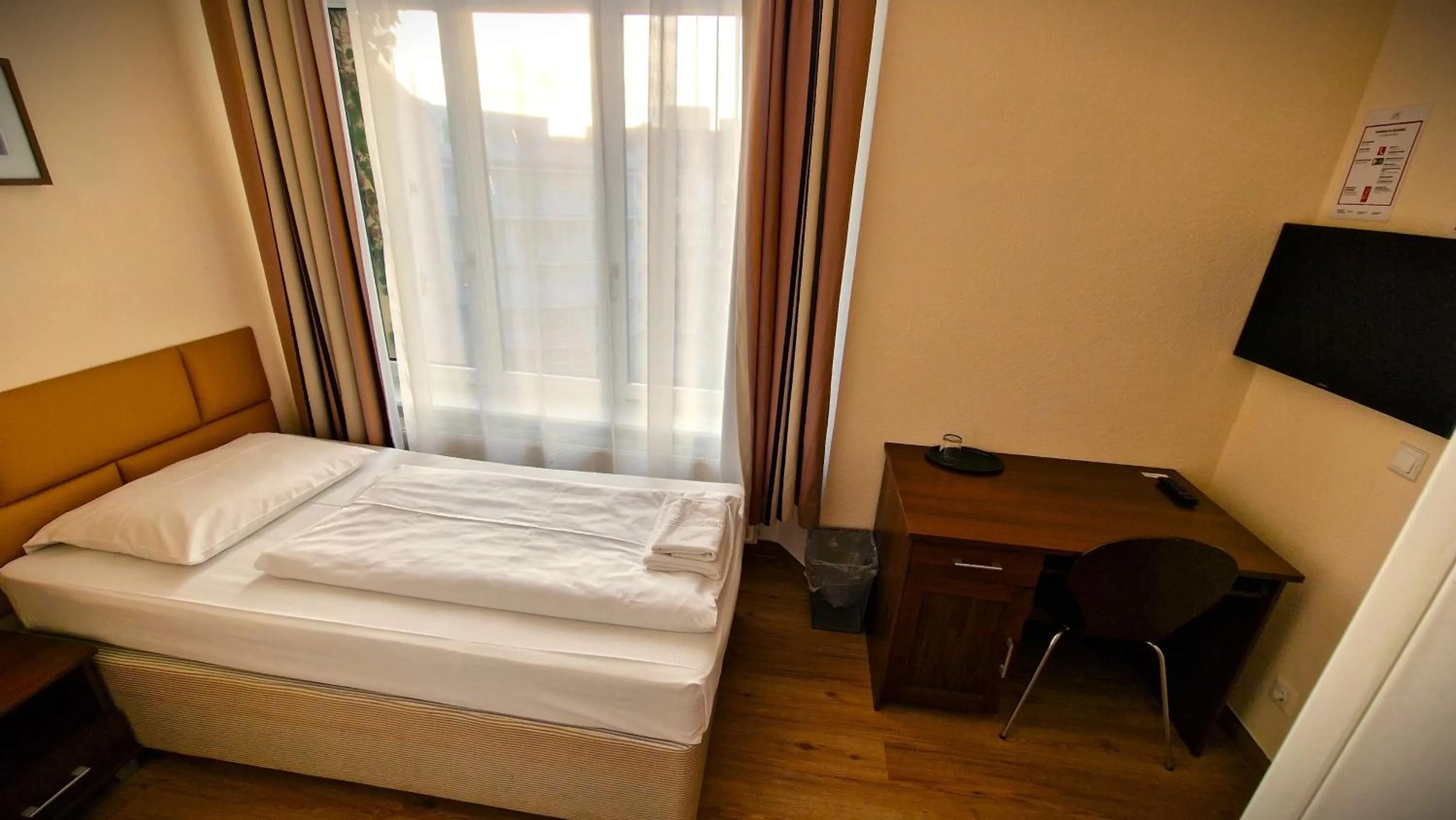 Photo of the whole room in Mikon Eastgate Hotel - City Centre