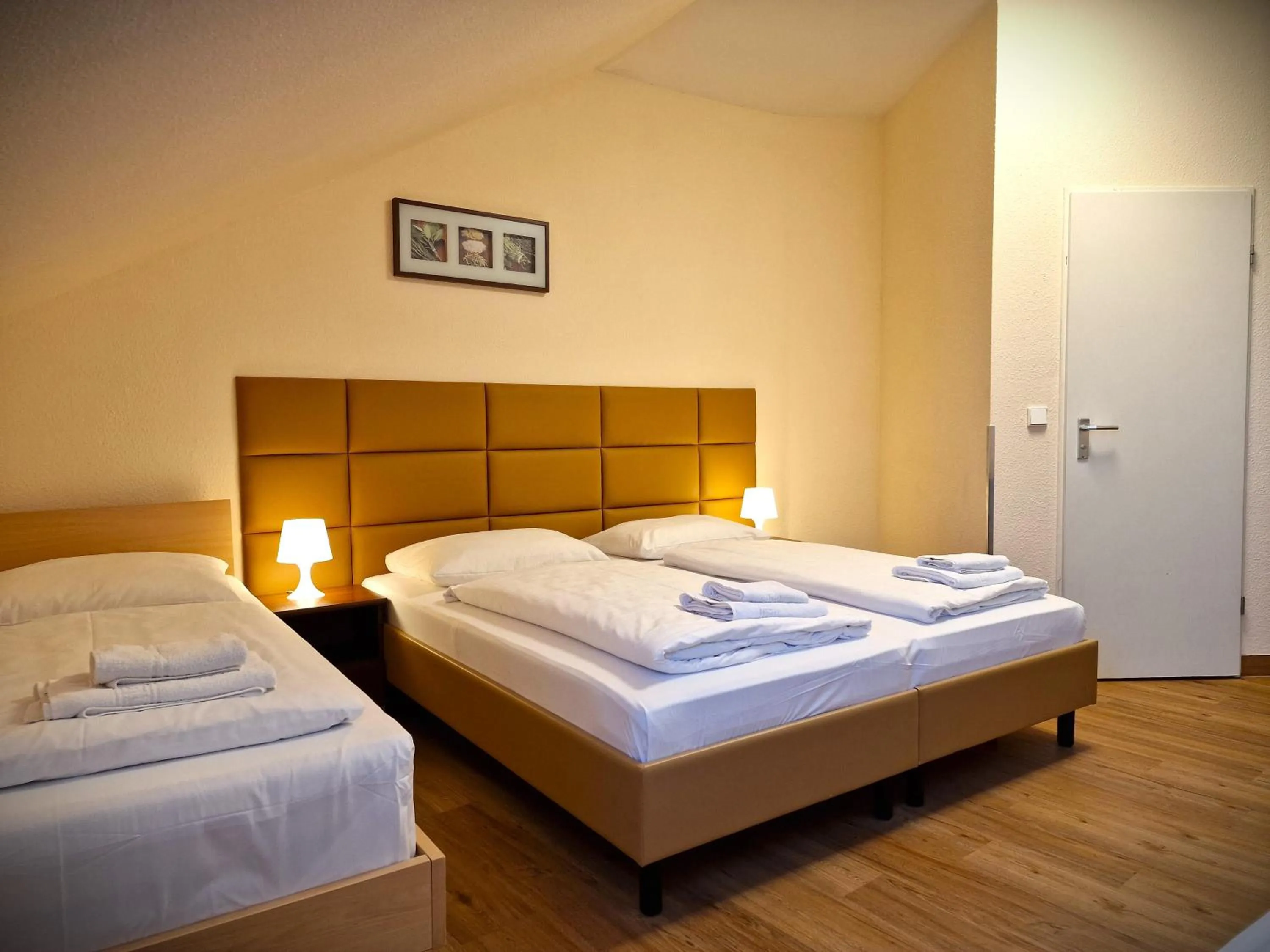 Photo of the whole room in Mikon Eastgate Hotel - City Centre