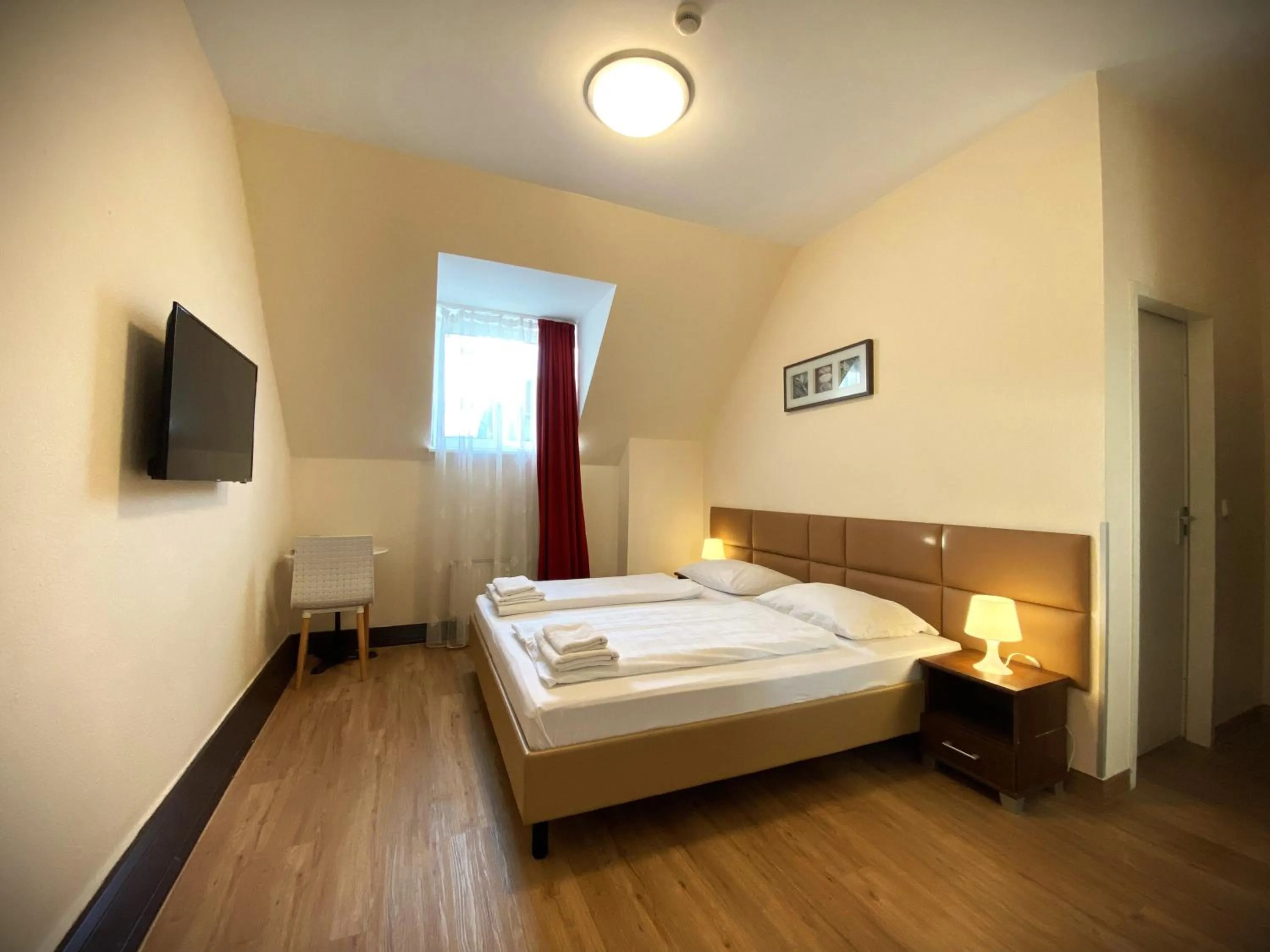 Photo of the whole room in Mikon Eastgate Hotel - City Centre