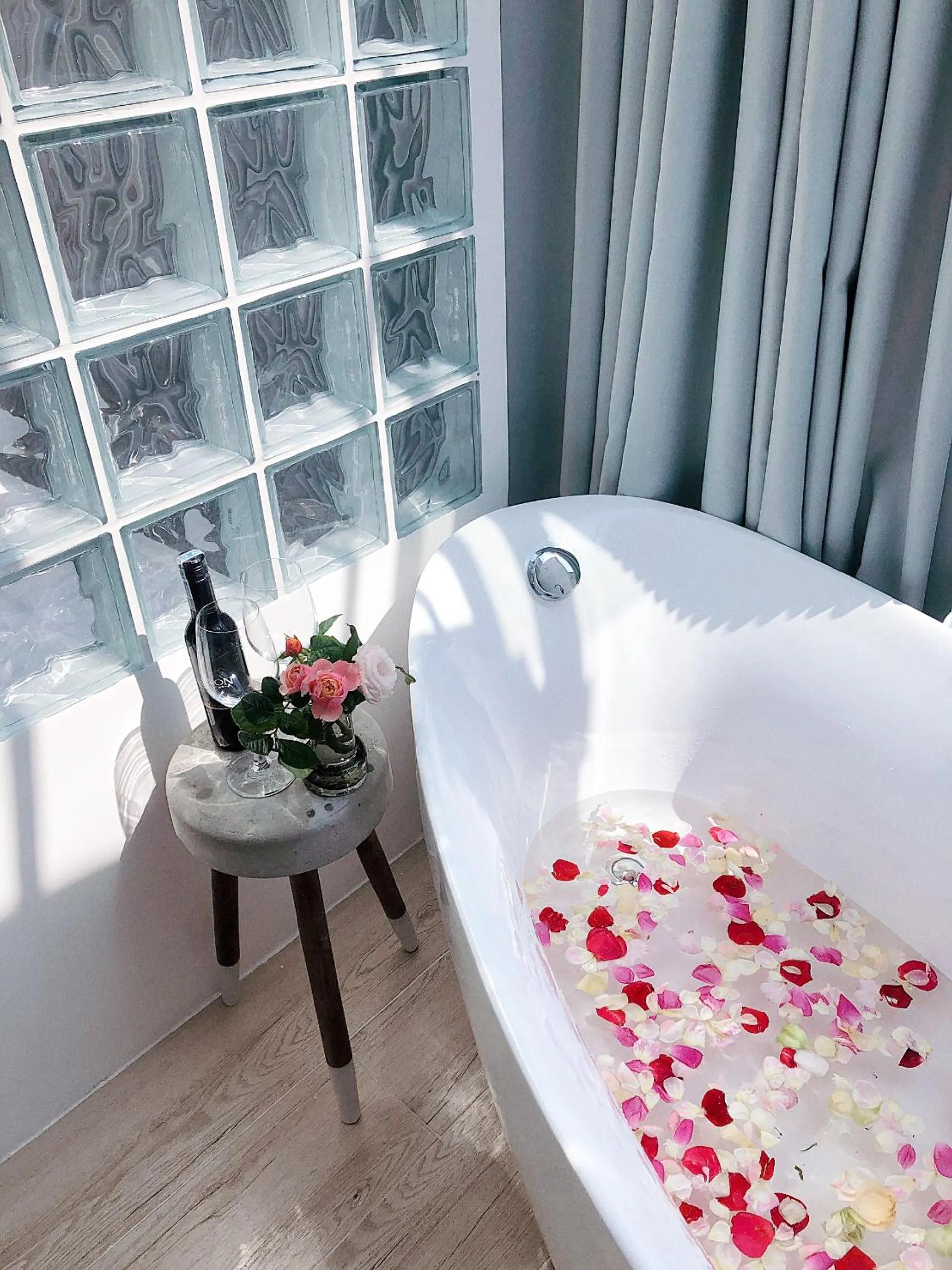 Bathroom in Whammy House Dalat