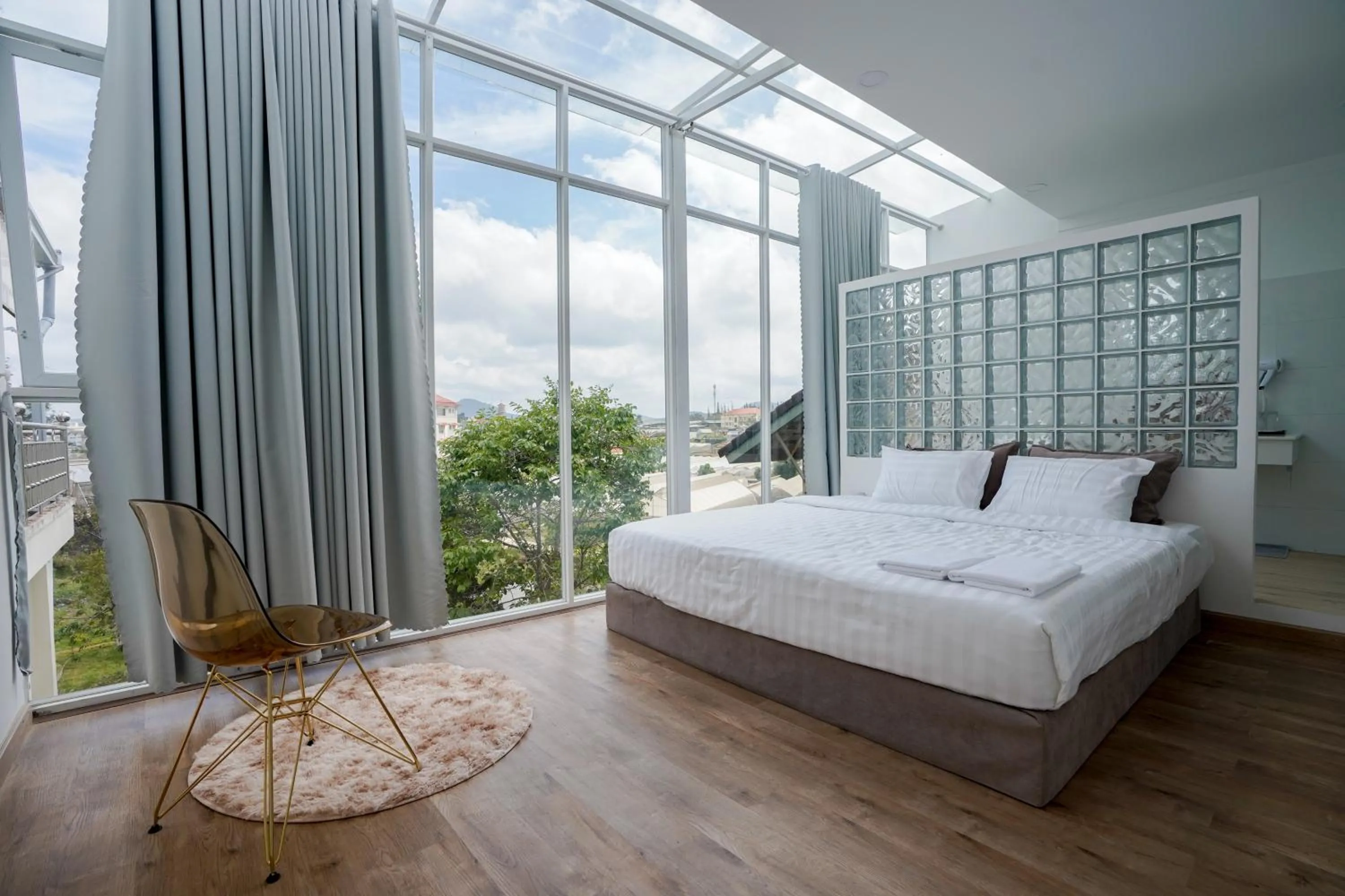 Bed in Whammy House Dalat