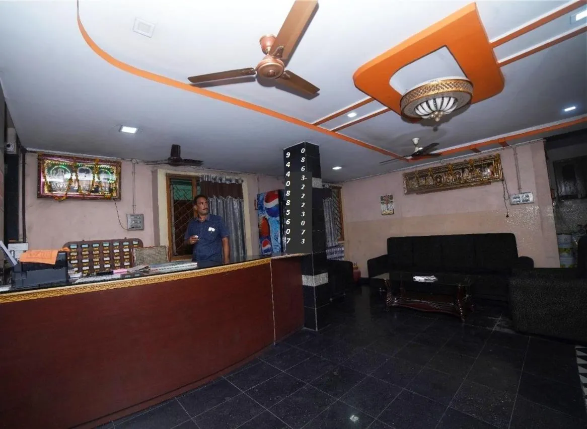 Lobby or reception in HOTEL ASWINI GRAND LODGE