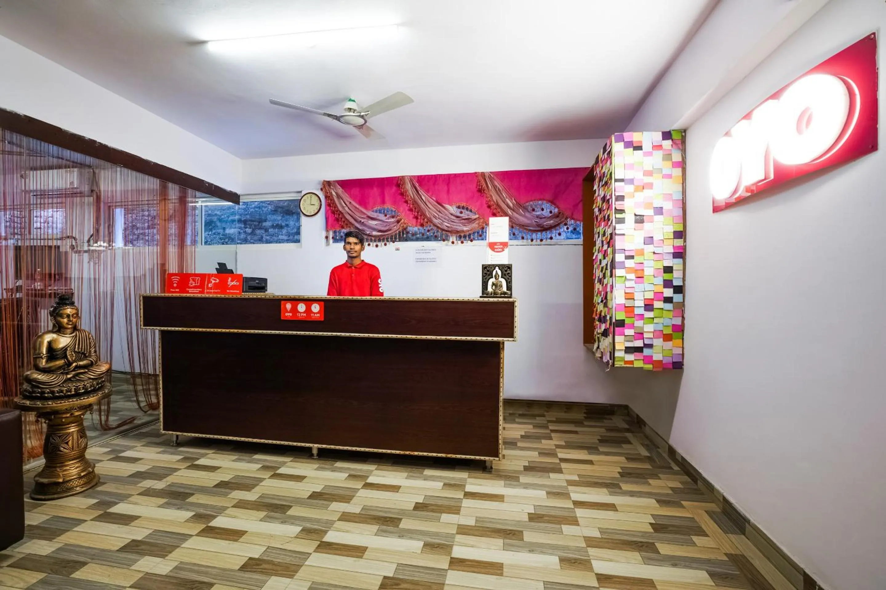 Lobby or reception, Lobby/Reception in OYO Mint Leaves Near Alcazar Mall