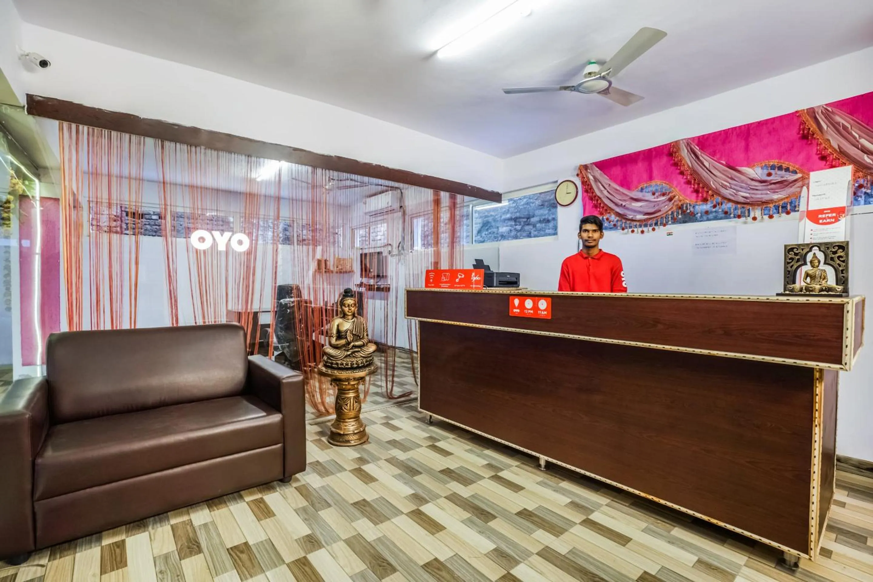 Lobby or reception, Lobby/Reception in OYO Mint Leaves Near Alcazar Mall