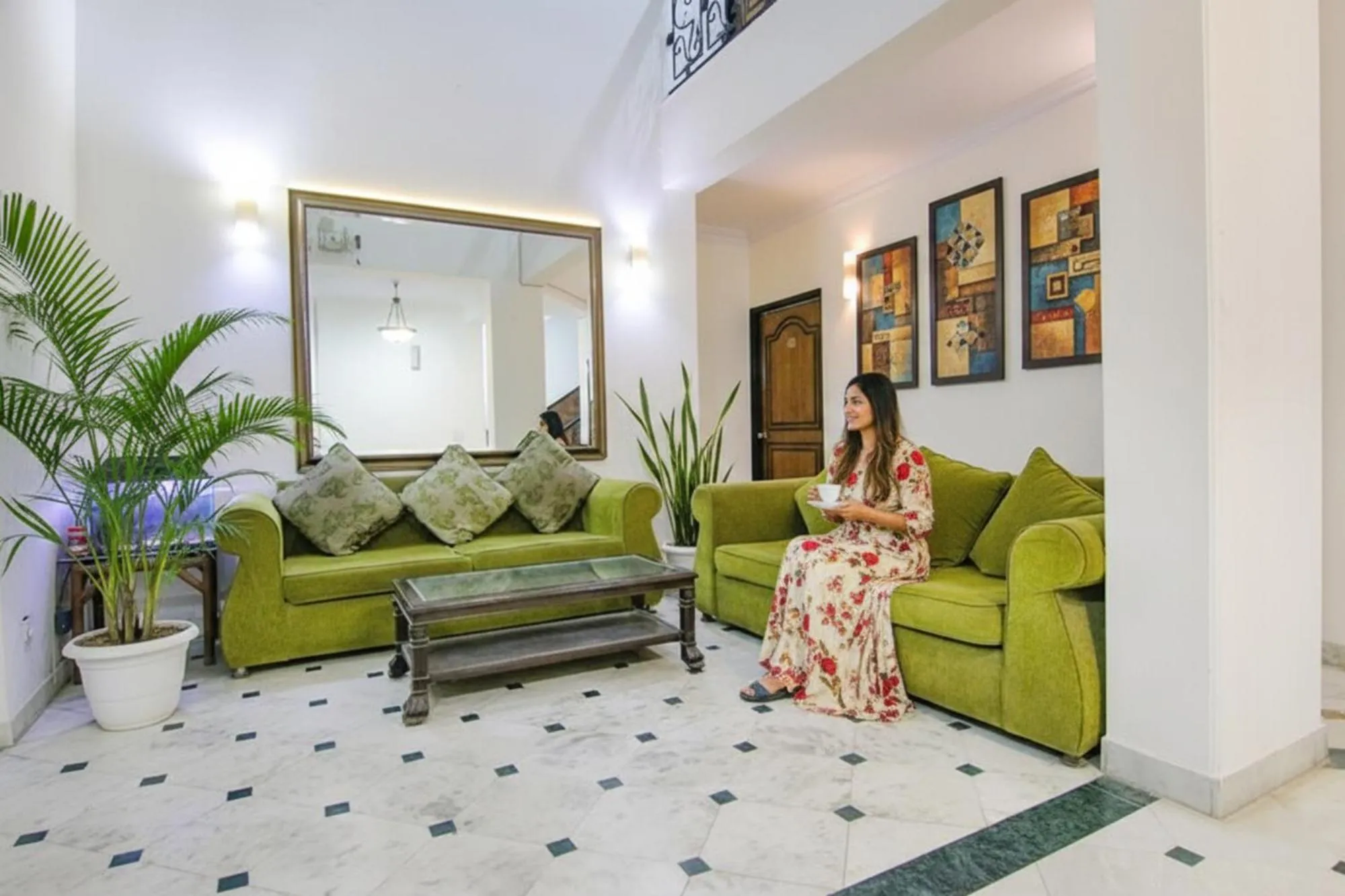 Lobby or reception in Via Singh Suite