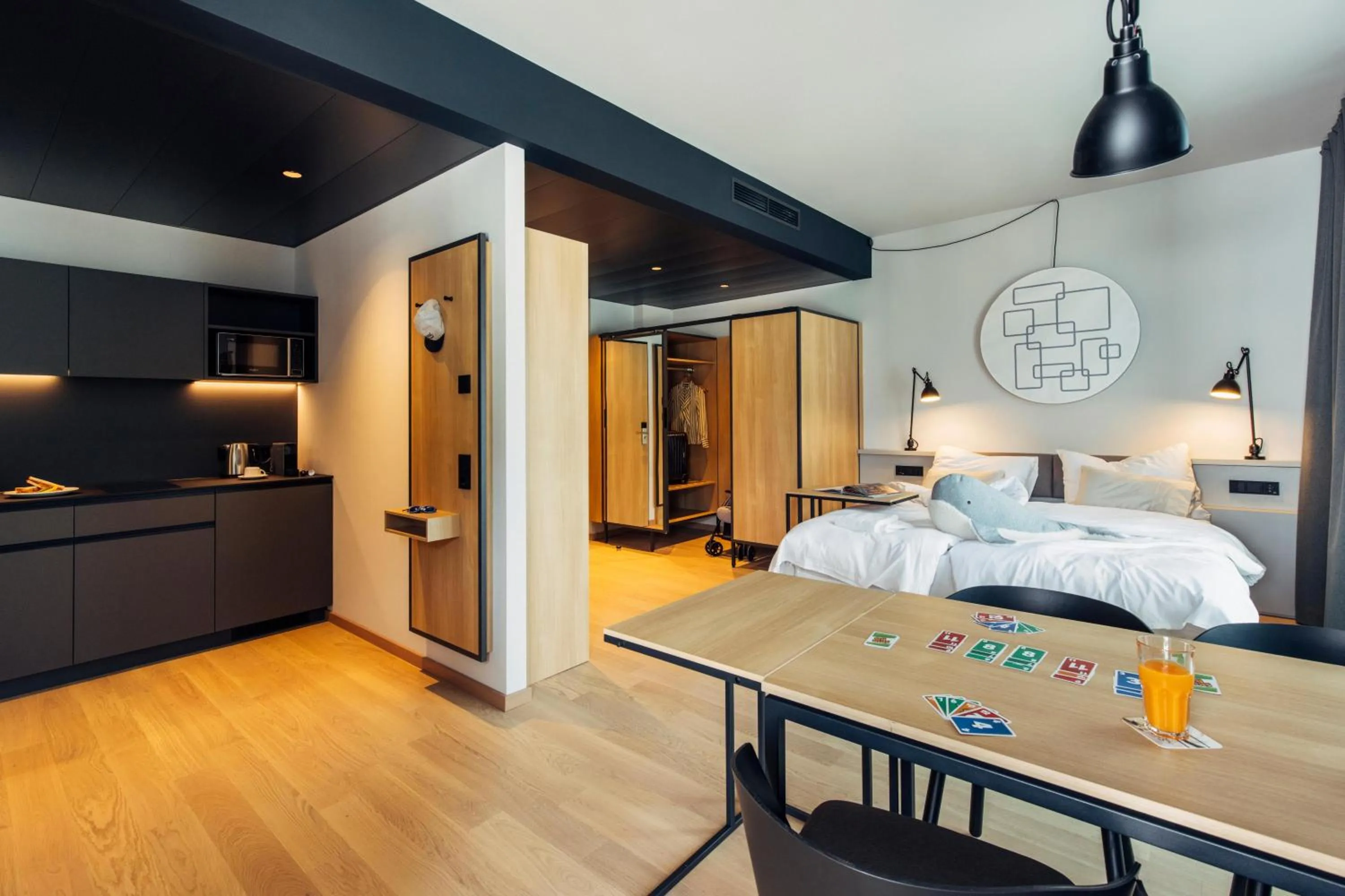 Photo of the whole room, Bed in harry's home Bischofshofen hotel & apartments