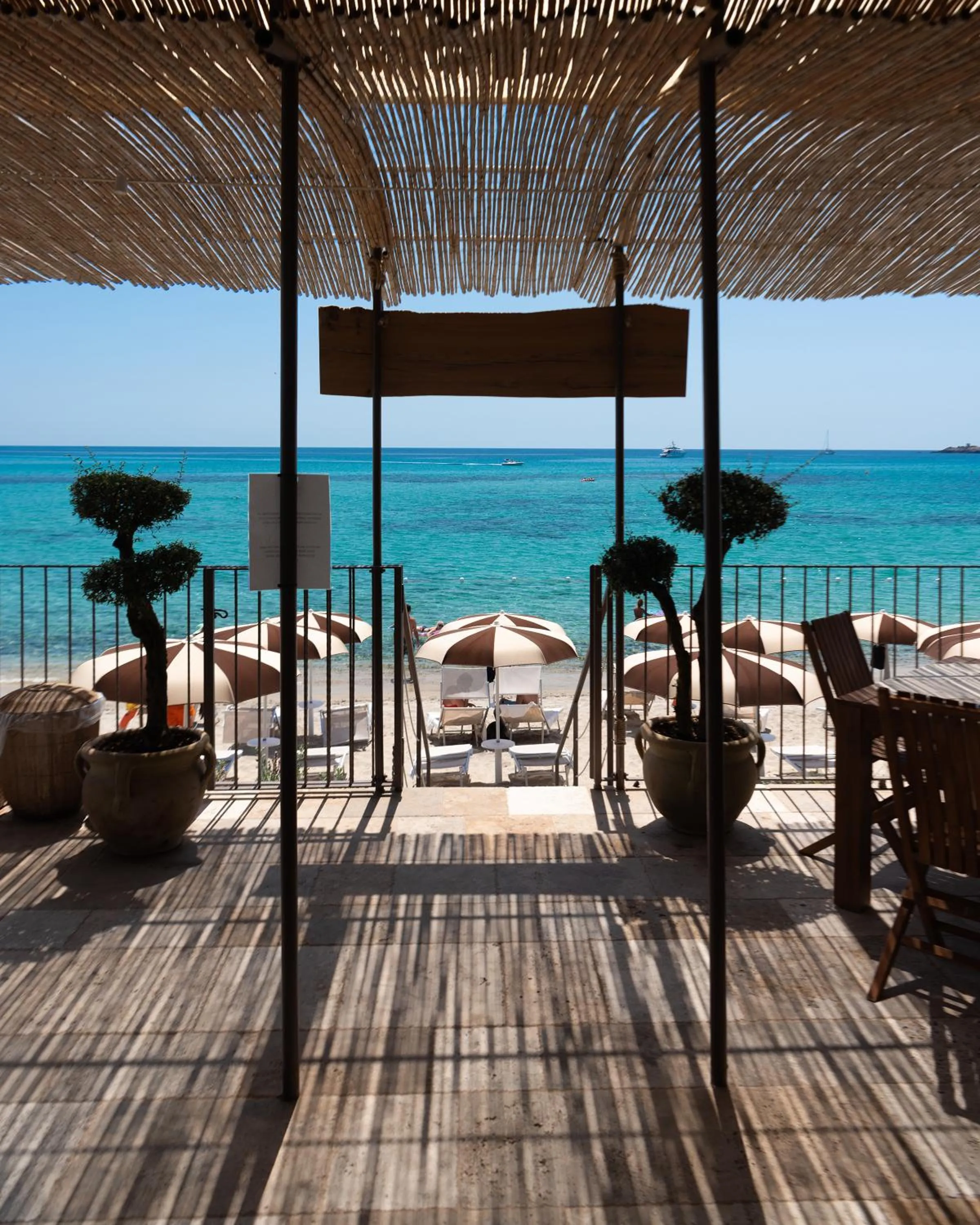 Restaurant/places to eat in Sant Efis Hotel