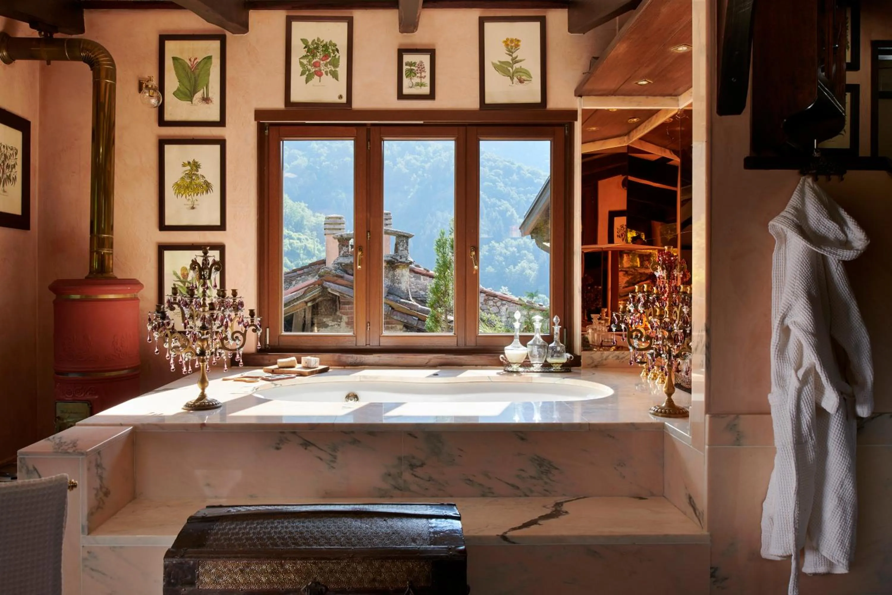 Hot Tub in Country House La Bursch